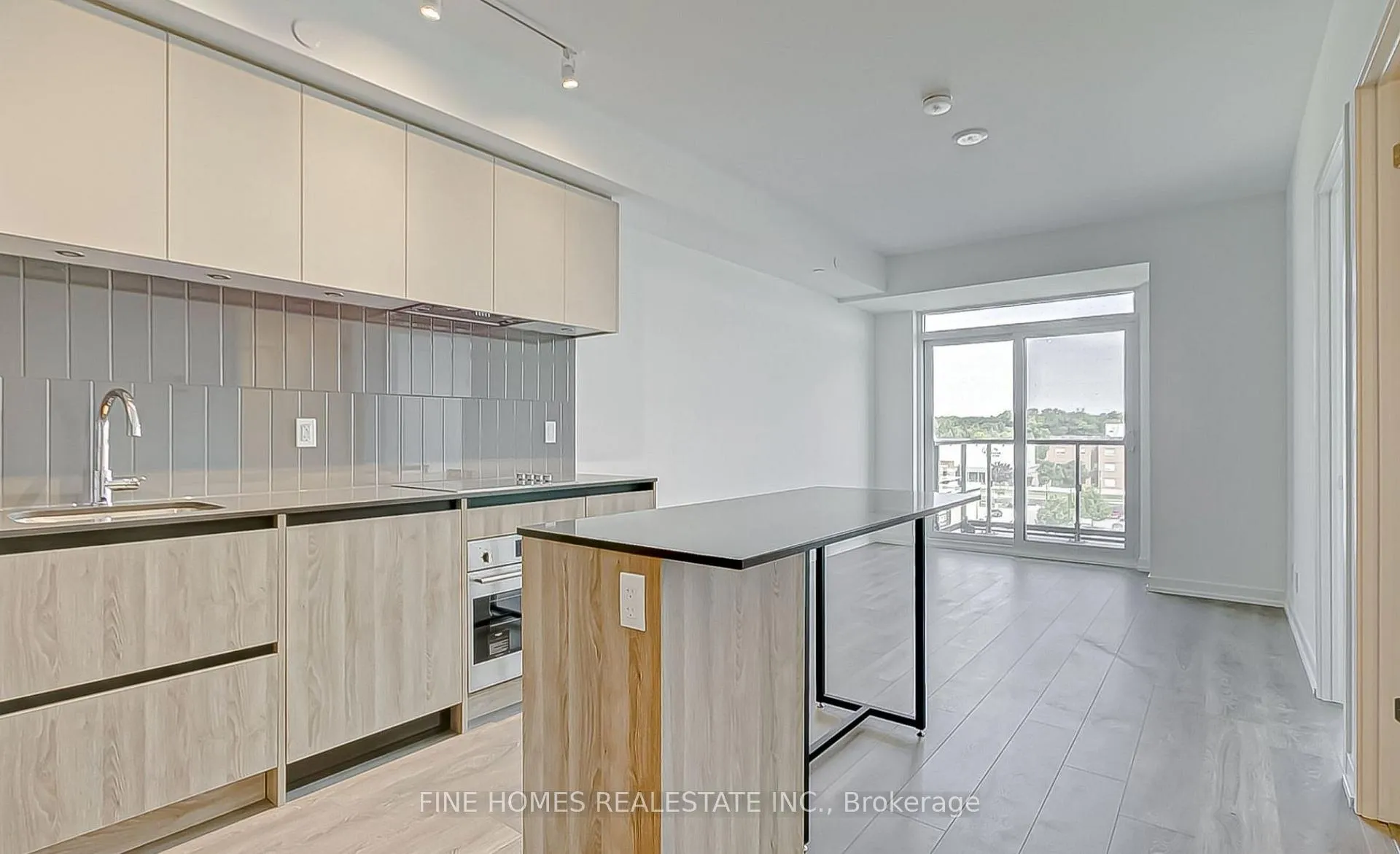 Photo 4 of Unit 503, 8 Beverley Glen Boulevard, Vaughan, Beverley Glen — HOMEH