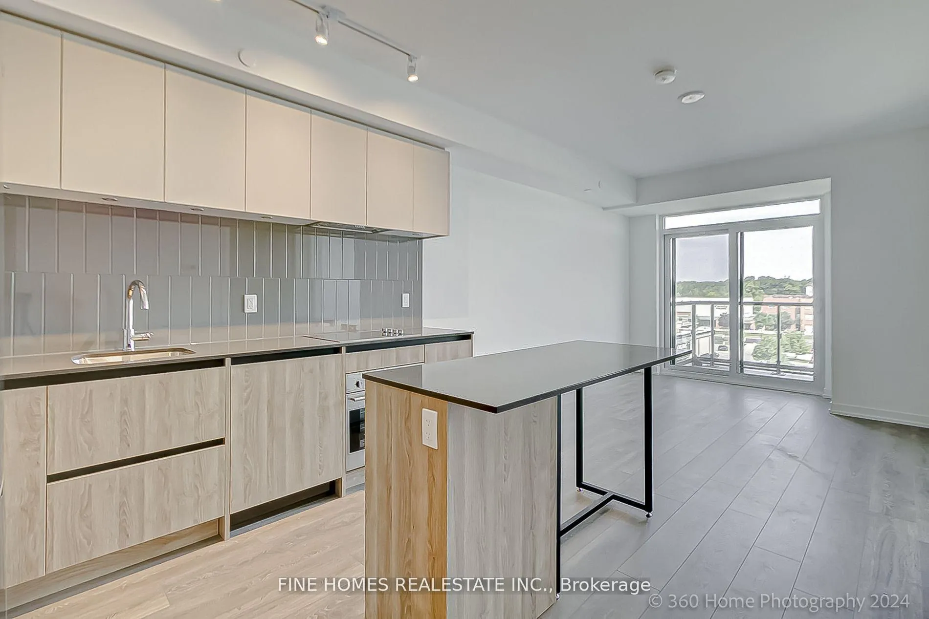 Photo 8 of Unit 503, 8 Beverley Glen Boulevard, Vaughan, Beverley Glen — HOMEH
