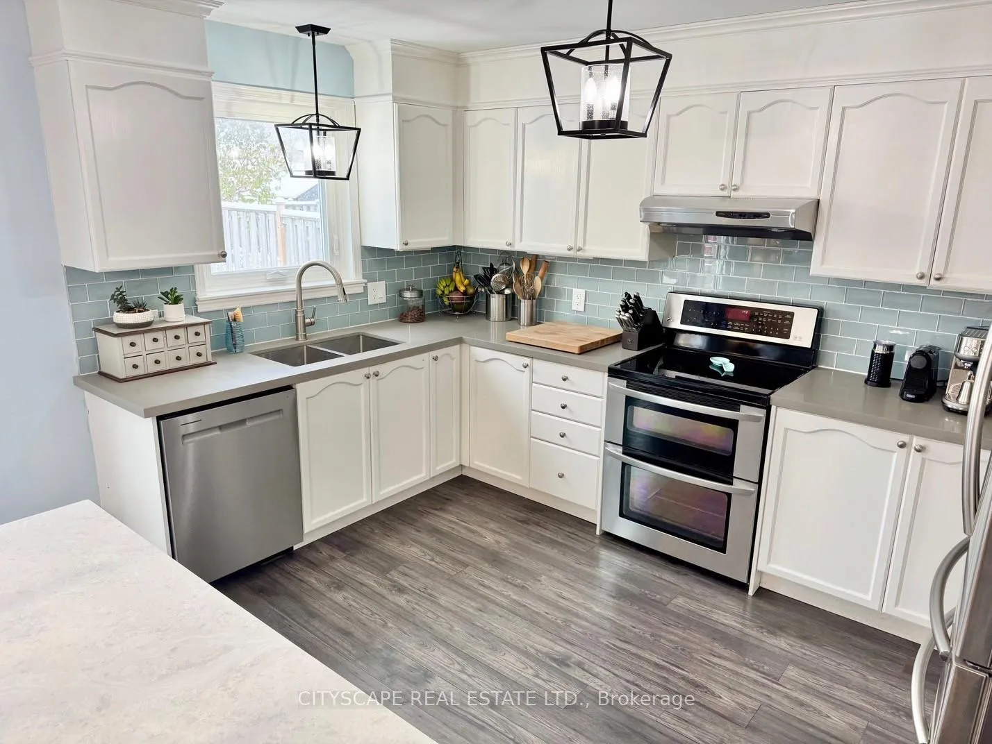 Photo 10 of 189 Churchland Drive, Barrie, Holly — HOMEH