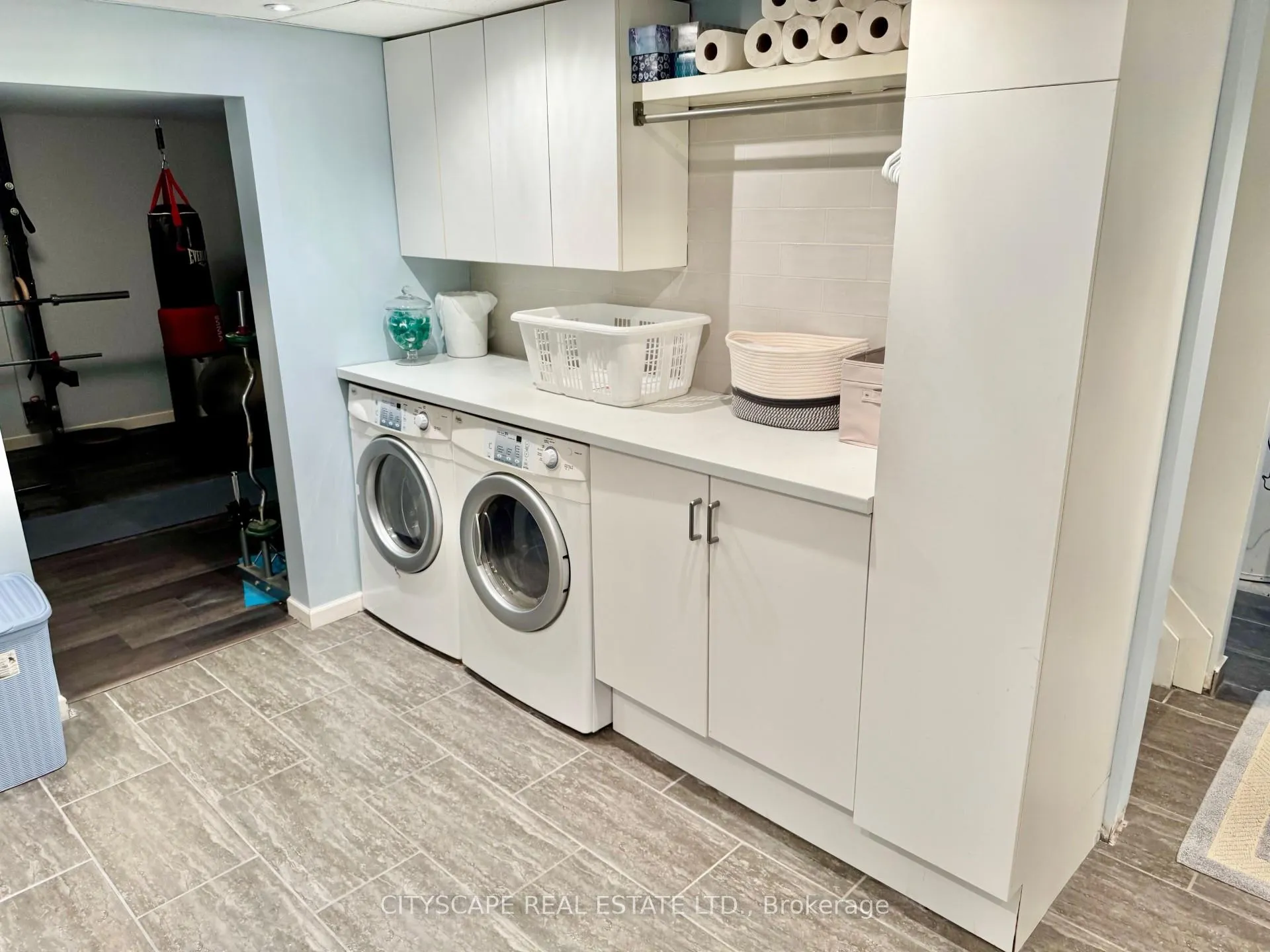 Photo 23 of 189 Churchland Drive, Barrie, Holly — HOMEH