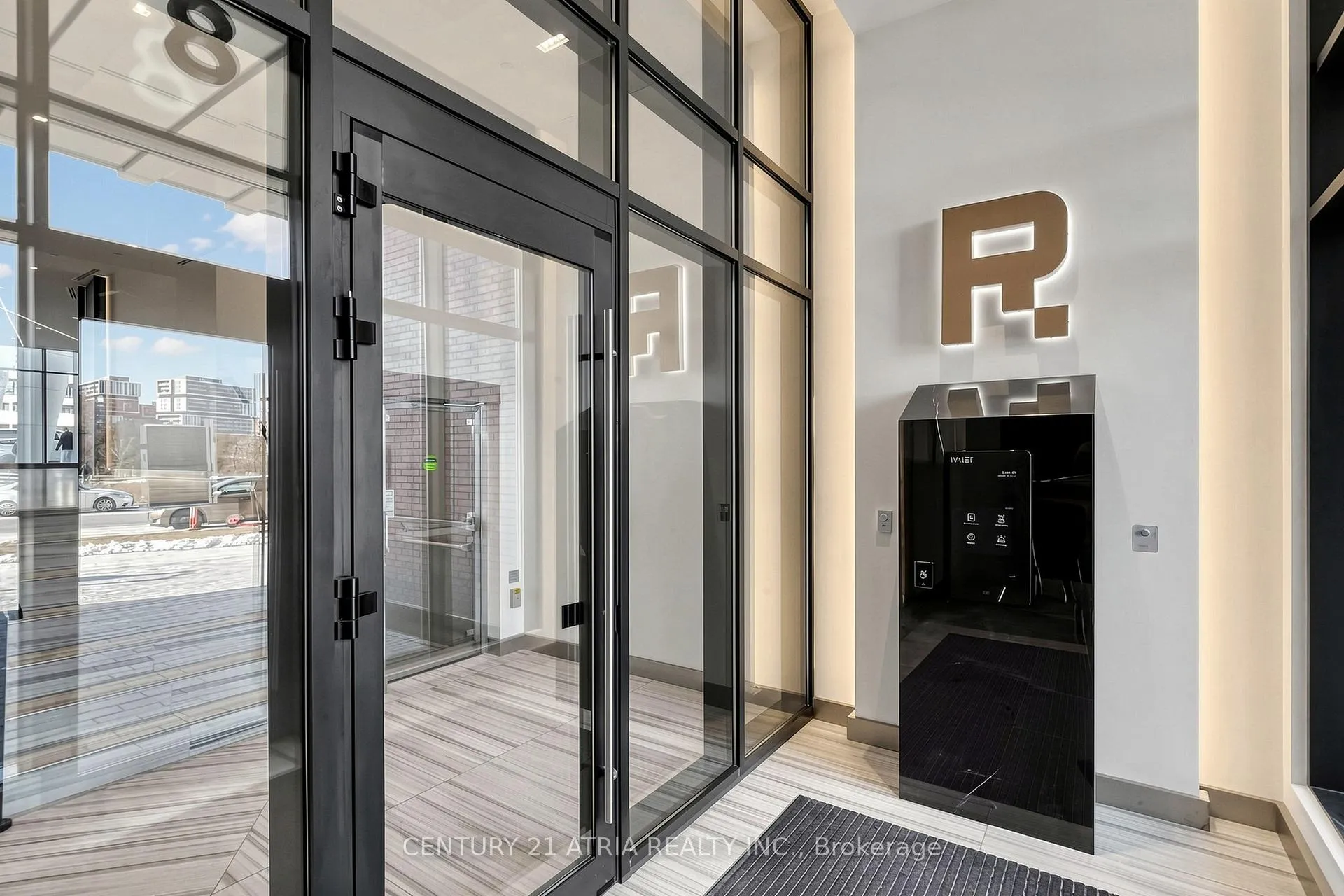 Photo 5 of Unit 2901, 18 Water Walk Drive, Markham, Unionville — HOMEH