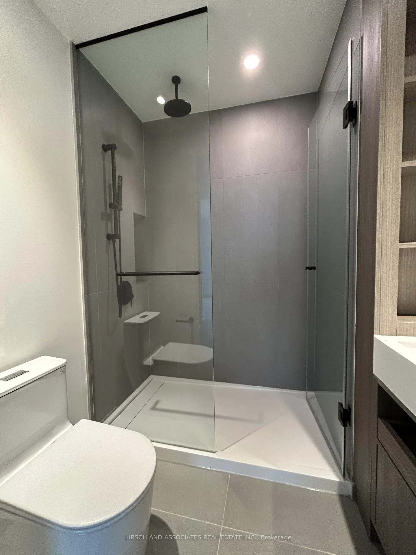 Photo 9 of Unit 3303, 55 Charles Street E, Toronto, Church-Yonge Corridor — HOMEH