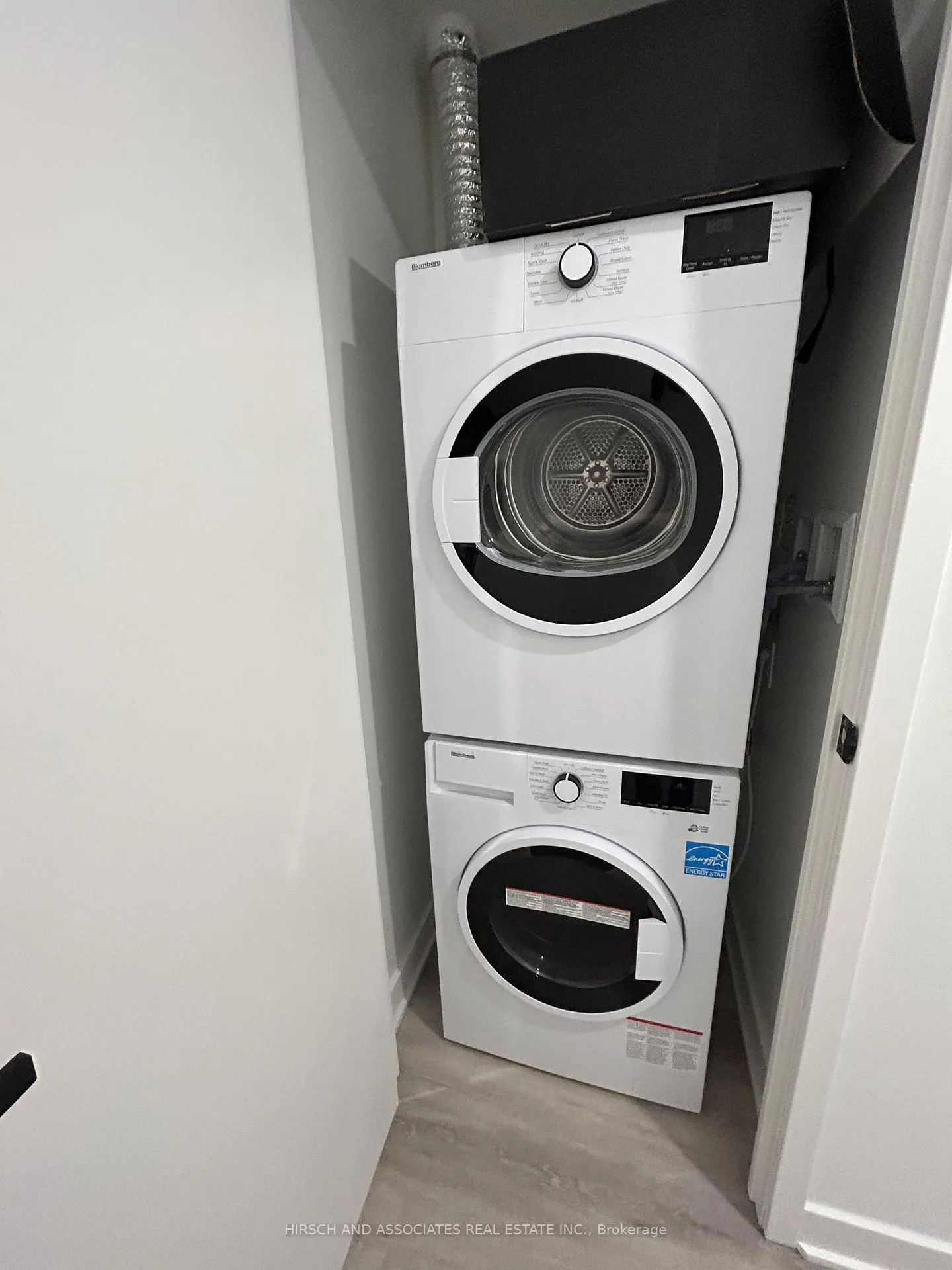 Photo 16 of Unit 3303, 55 Charles Street E, Toronto, Church-Yonge Corridor — HOMEH
