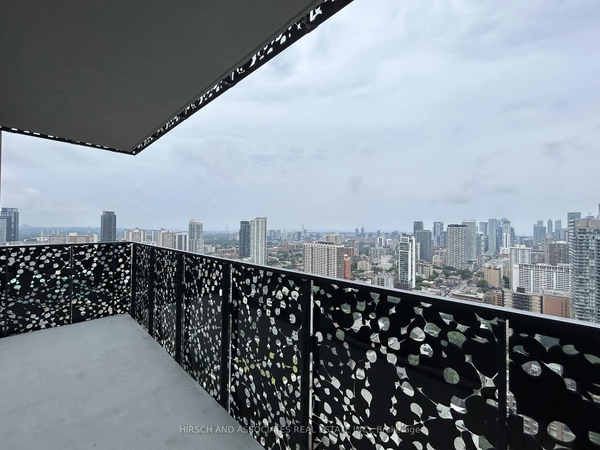 Photo 17 of Unit 3303, 55 Charles Street E, Toronto, Church-Yonge Corridor — HOMEH