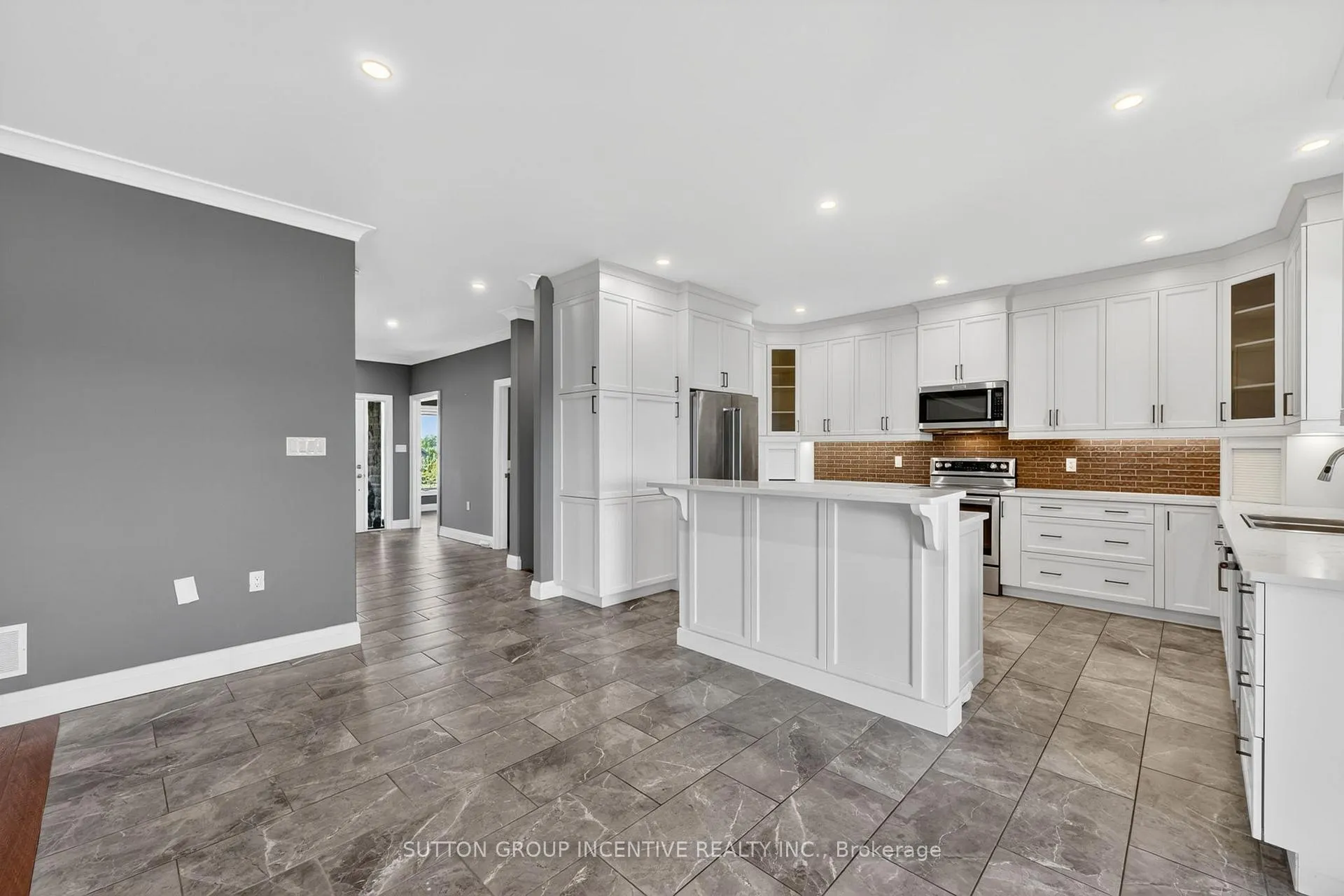 Photo 13 of 15 Caldwell Drive, Oro-Medonte, Rural Oro-Medonte — HOMEH