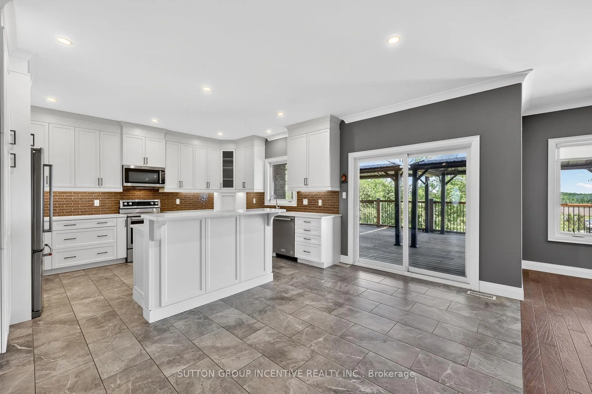 Photo 14 of 15 Caldwell Drive, Oro-Medonte, Rural Oro-Medonte — HOMEH