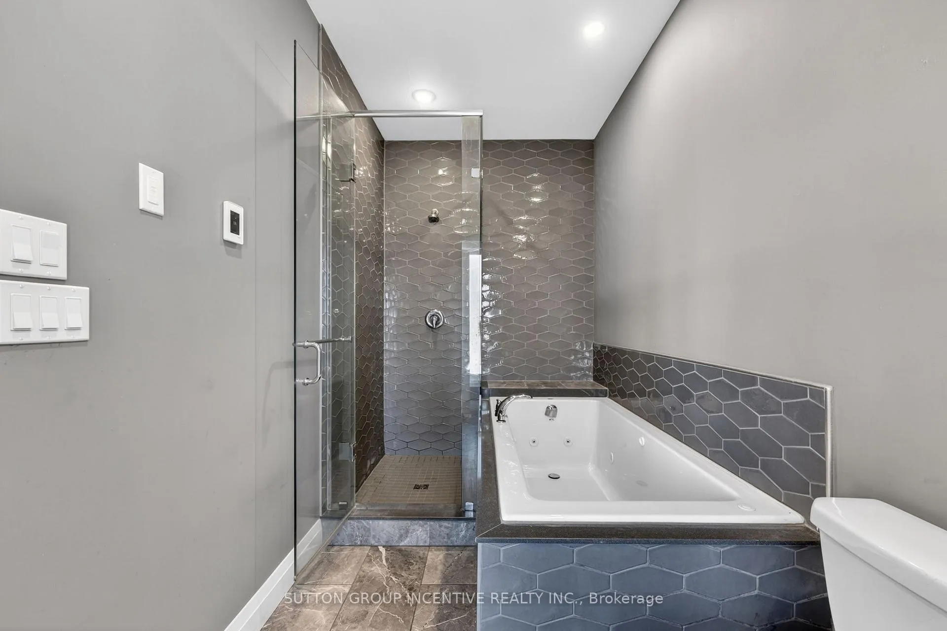 Photo 23 of 15 Caldwell Drive, Oro-Medonte, Rural Oro-Medonte — HOMEH