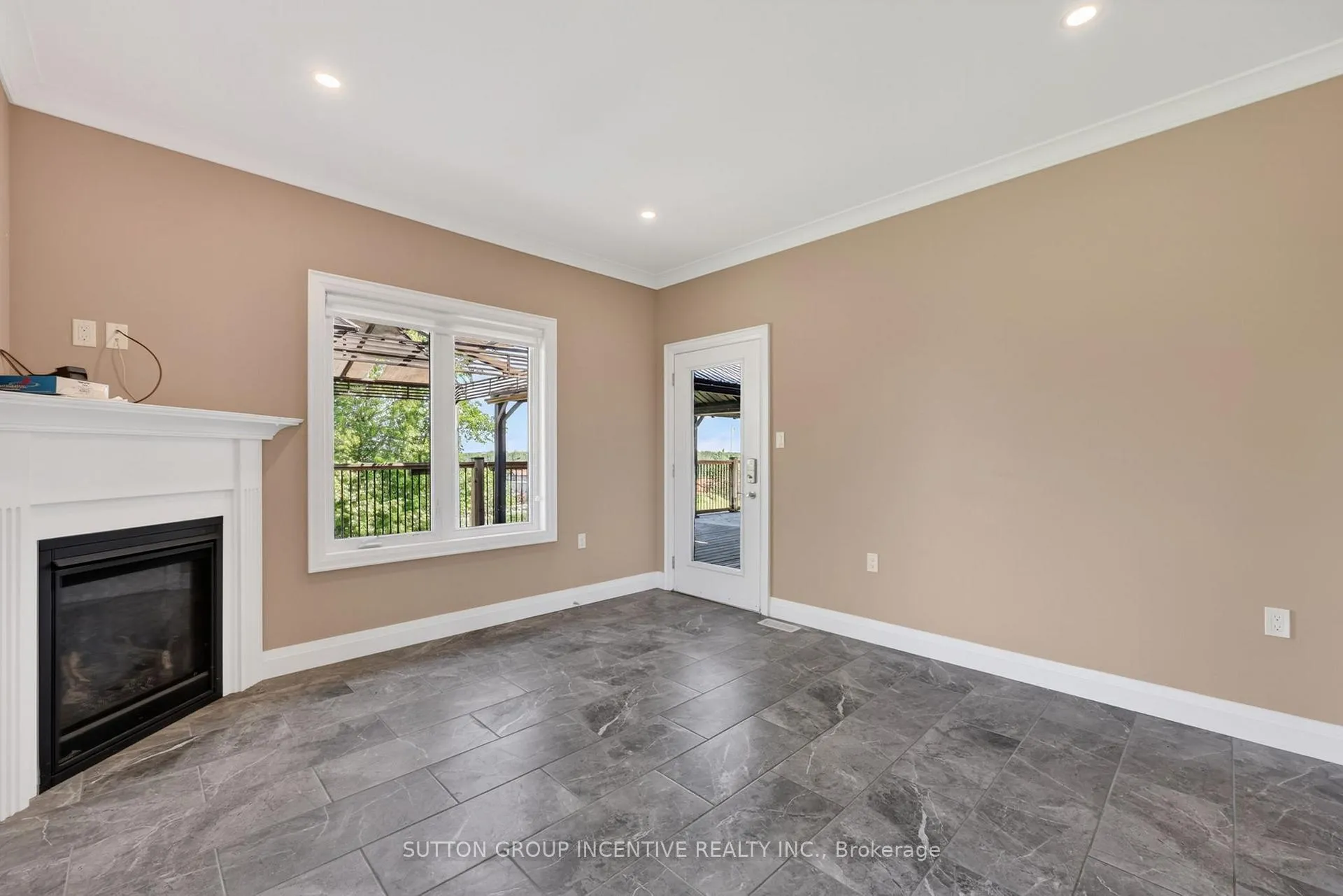 Photo 35 of 15 Caldwell Drive, Oro-Medonte, Rural Oro-Medonte — HOMEH