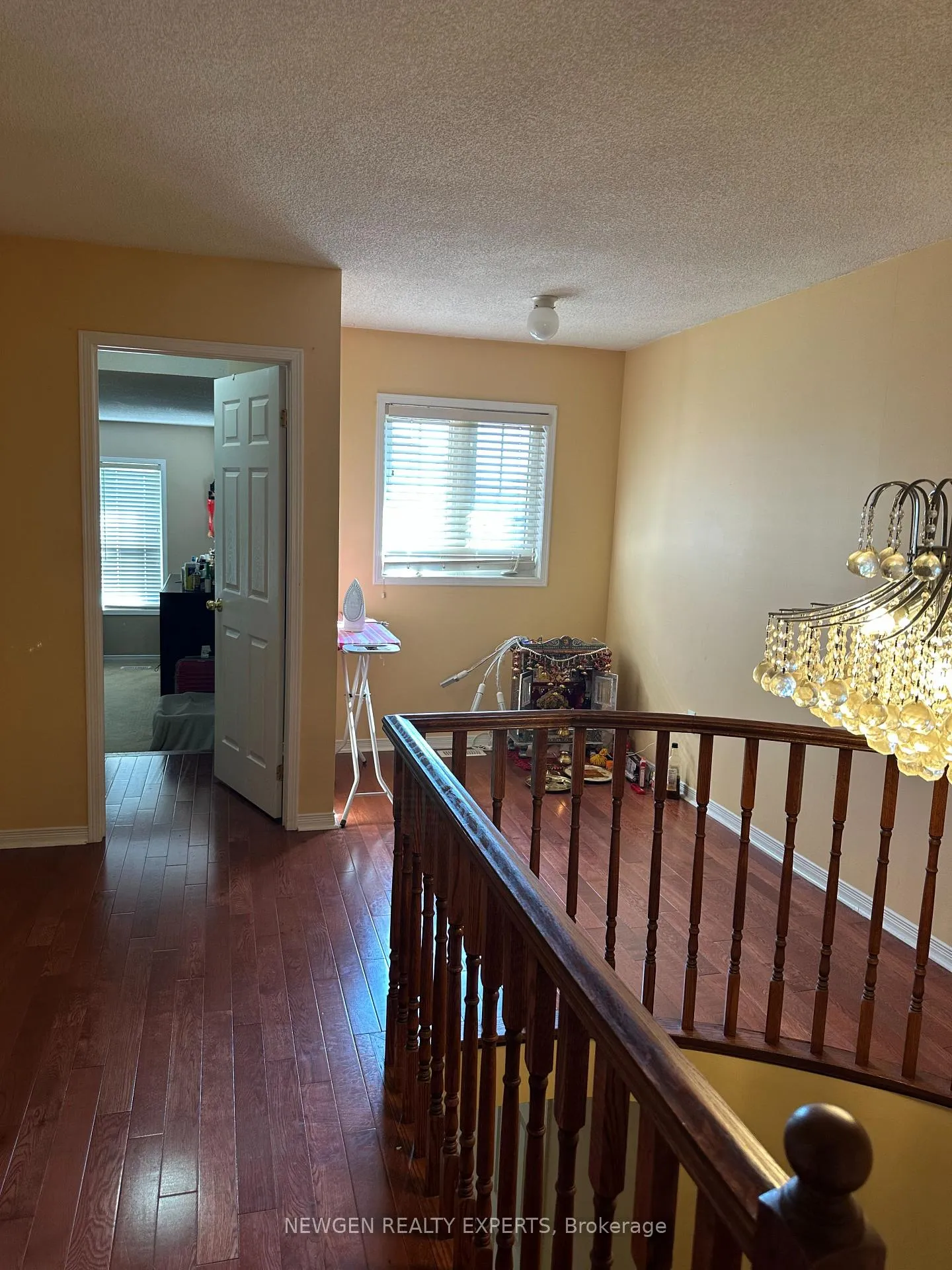 Photo 11 of 107 Rollingwood Drive, Brampton, Fletcher's Creek South — HOMEH