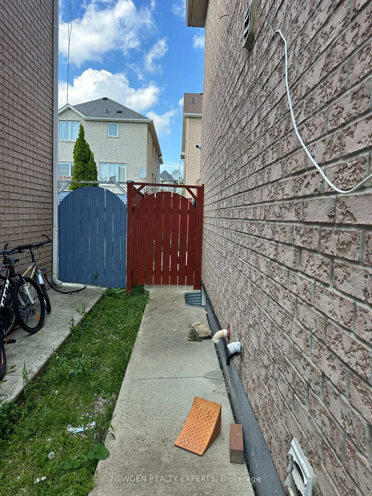 Photo 22 of 107 Rollingwood Drive, Brampton, Fletcher's Creek South — HOMEH