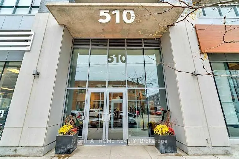 Front of Unit Ph 817, 510 King Street E
