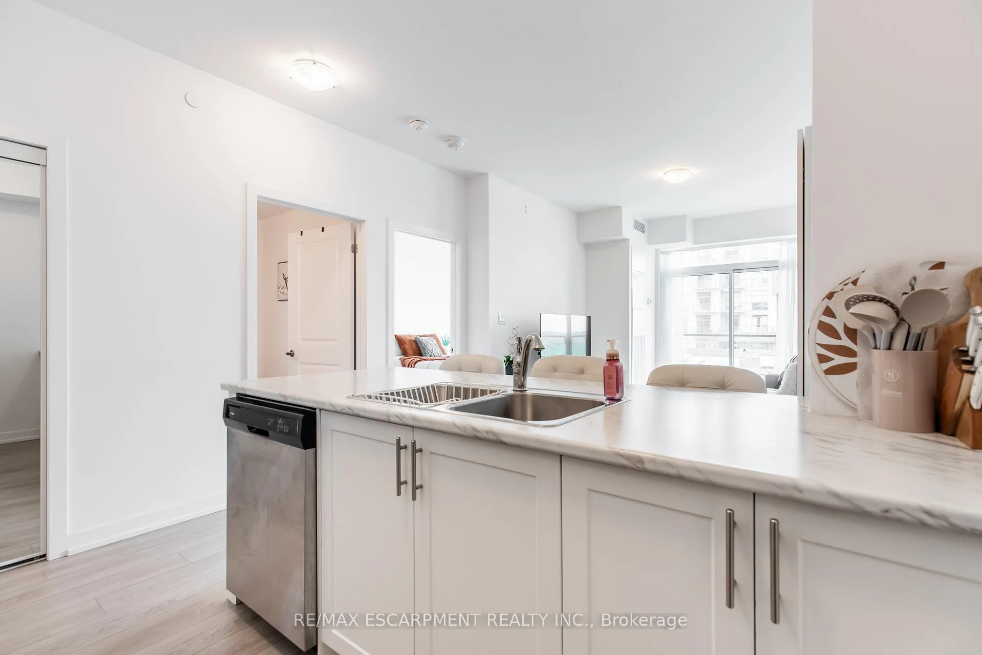 Photo 9 of Unit 708, 450 Dundas Street, Hamilton, Waterdown — HOMEH
