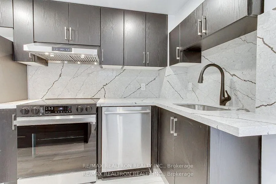 Photo 12 of Unit Bsmnt B, 31 Goodman Crescent, Vaughan, Maple — HOMEH