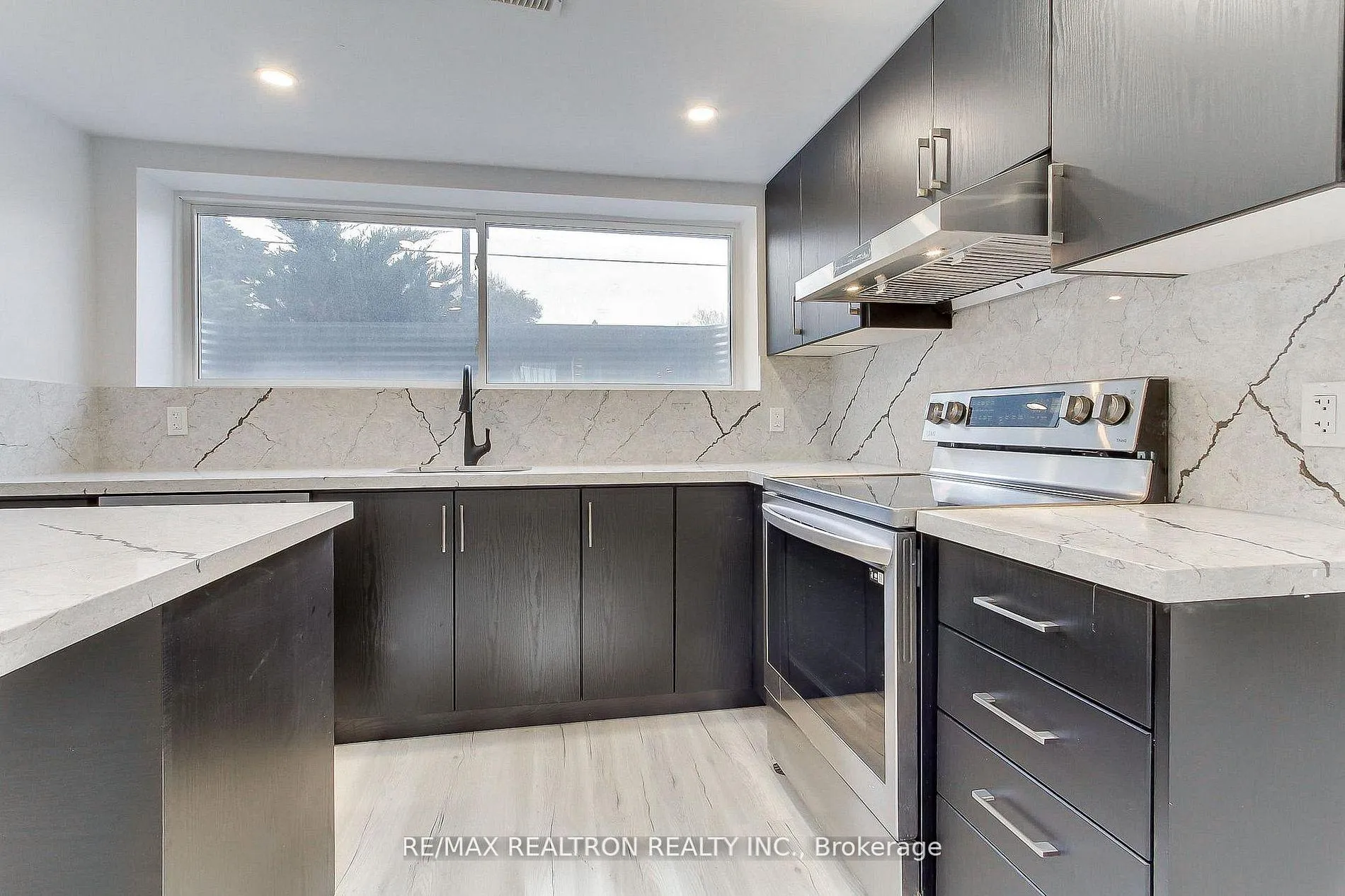 Photo 8 of Unit Bsmnt A, 31 Goodman Crescent, Vaughan, Maple — HOMEH