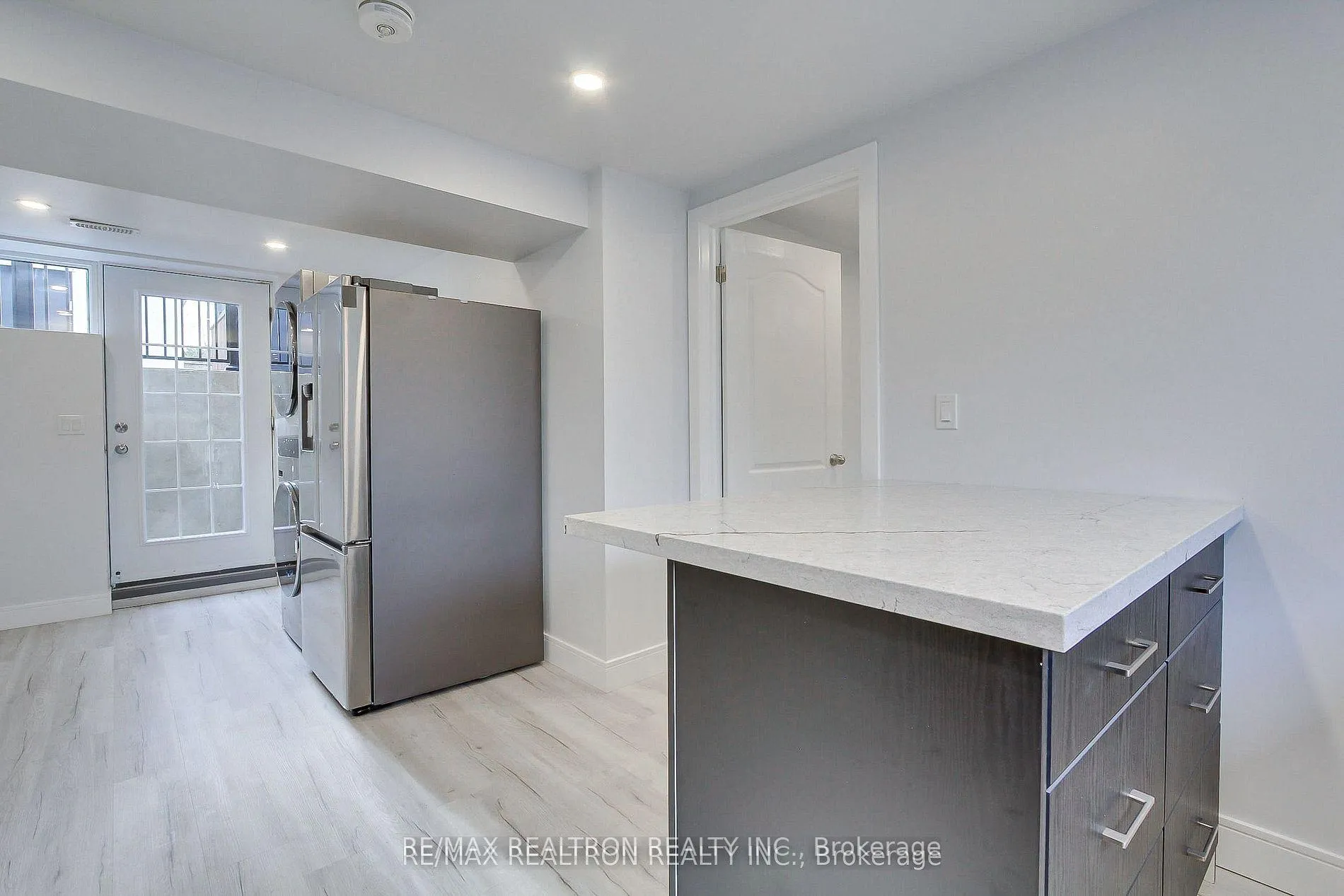 Photo 10 of Unit Bsmnt A, 31 Goodman Crescent, Vaughan, Maple — HOMEH