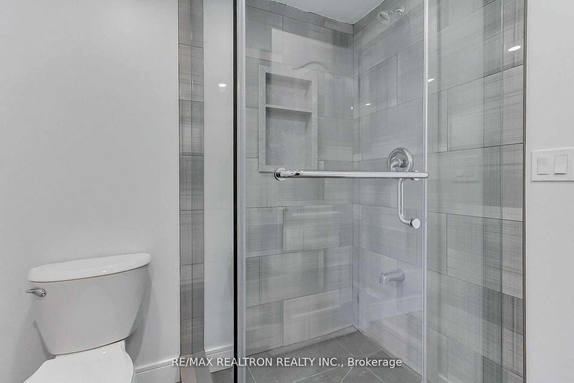 Photo 17 of Unit Bsmnt A, 31 Goodman Crescent, Vaughan, Maple — HOMEH