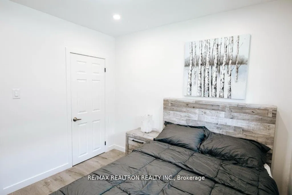 Photo 20 of 31 Goodman ( Main Floor) Crescent, Vaughan, Maple — HOMEH