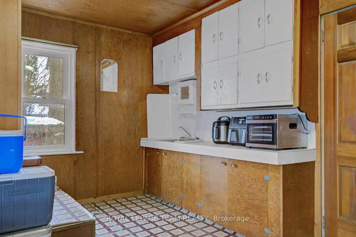 Photo 21 of 87 Russell Street E, Smiths Falls — HOMEH
