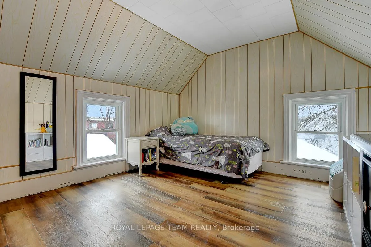 Photo 26 of 87 Russell Street E, Smiths Falls — HOMEH