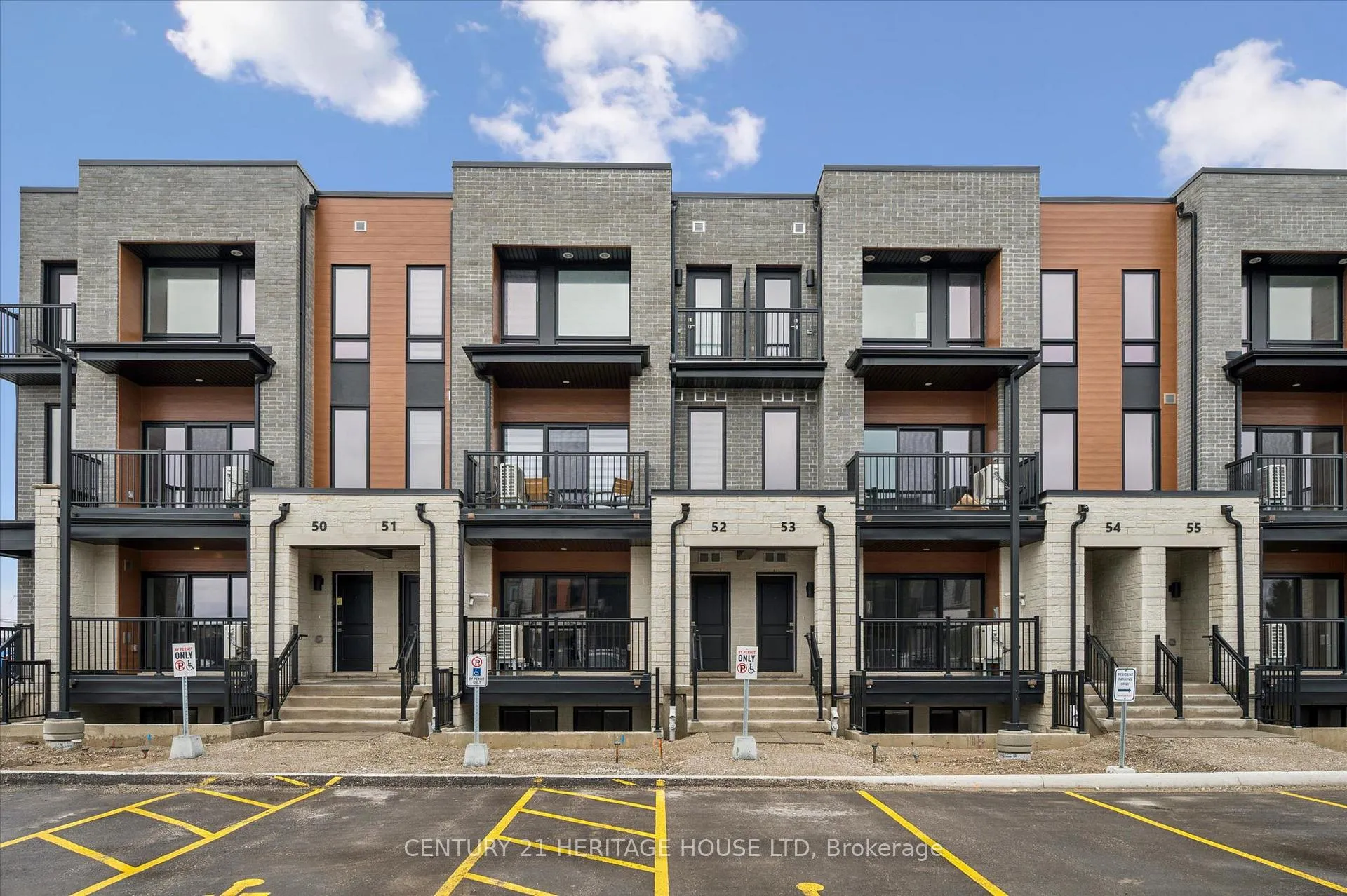 Photo of 525 Erinbrook Drive