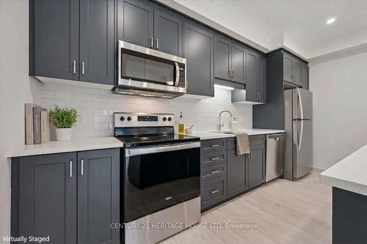 Photo 6 of 525 Erinbrook Drive, Kitchener, Laurentian Hills/Country Hills W — HOMEH