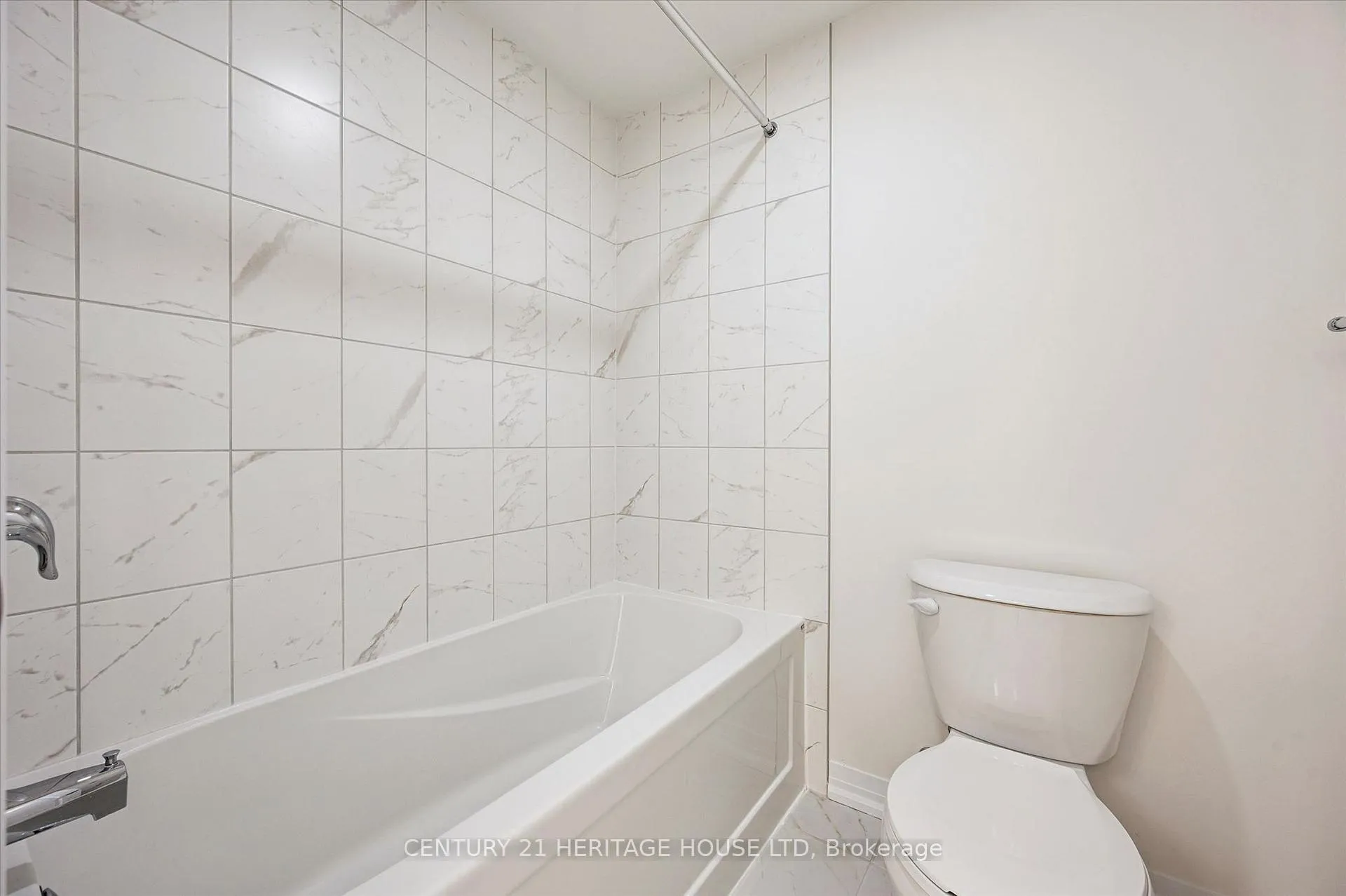 Photo 17 of 525 Erinbrook Drive, Kitchener, Laurentian Hills/Country Hills W — HOMEH