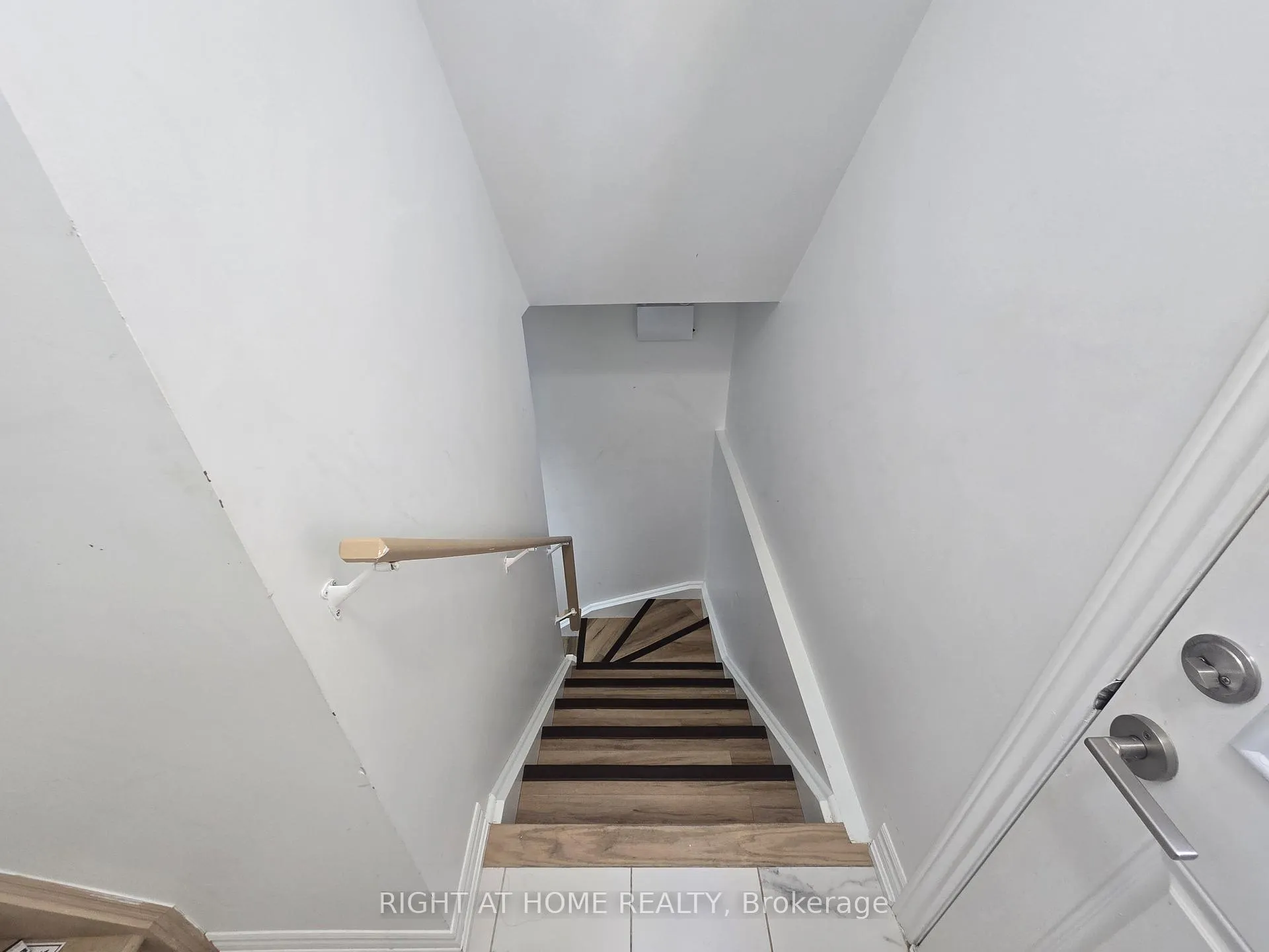 Photo 8 of Unit Basement, 458 Bergamot Avenue, Milton, Walker — HOMEH