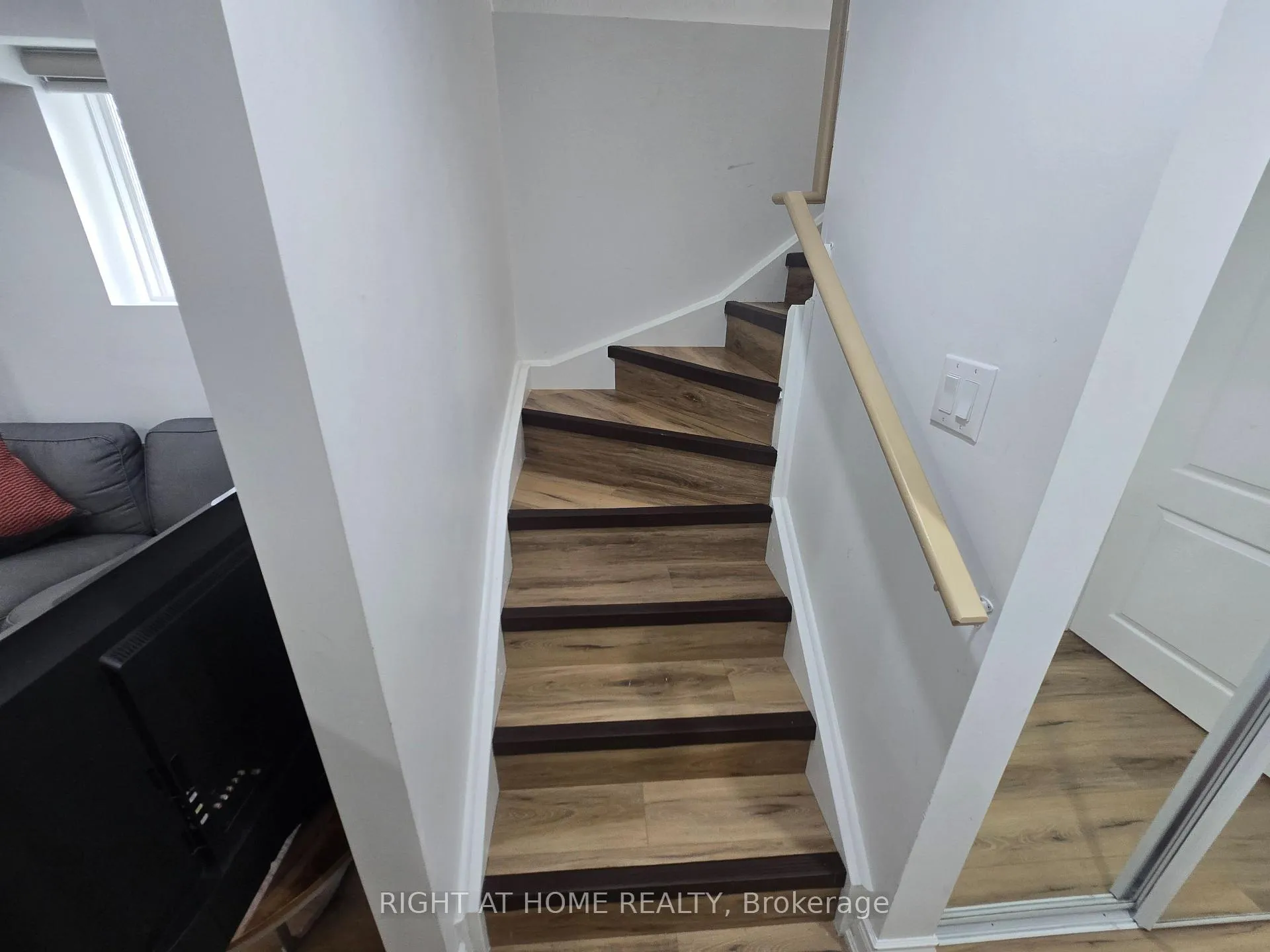 Photo 9 of Unit Basement, 458 Bergamot Avenue, Milton, Walker — HOMEH