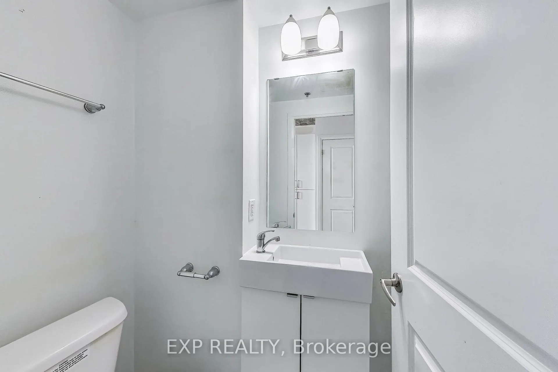 Photo 3 of Unit 739, 1900 Simcoe Street N, Oshawa, Samac — HOMEH