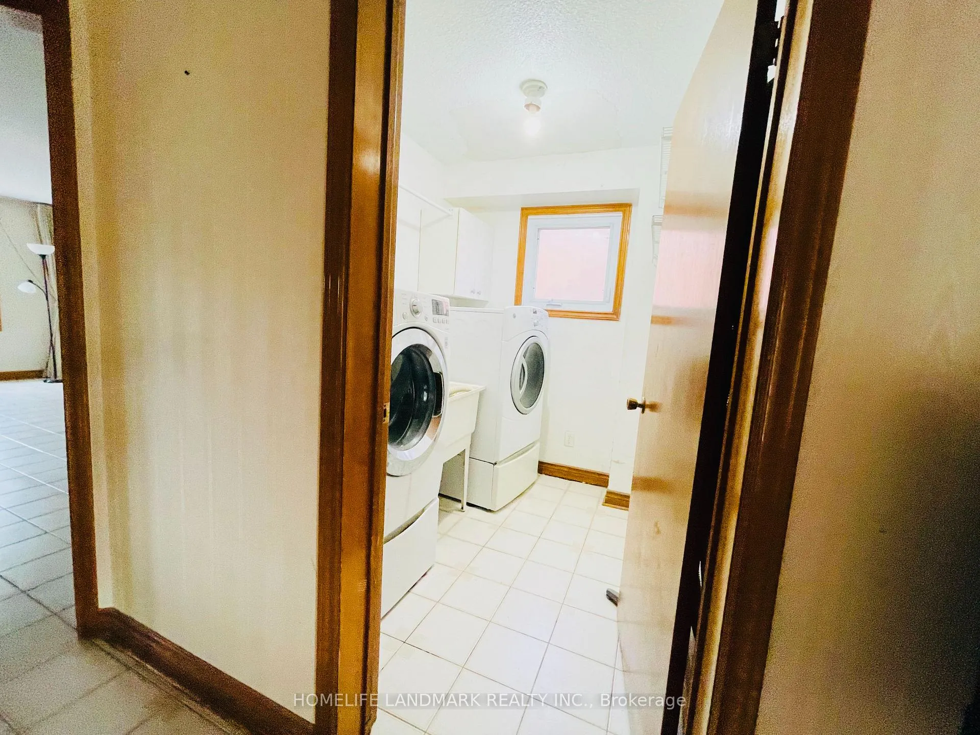 Photo 16 of 121 Harmonia Crescent, Vaughan, West Woodbridge — HOMEH