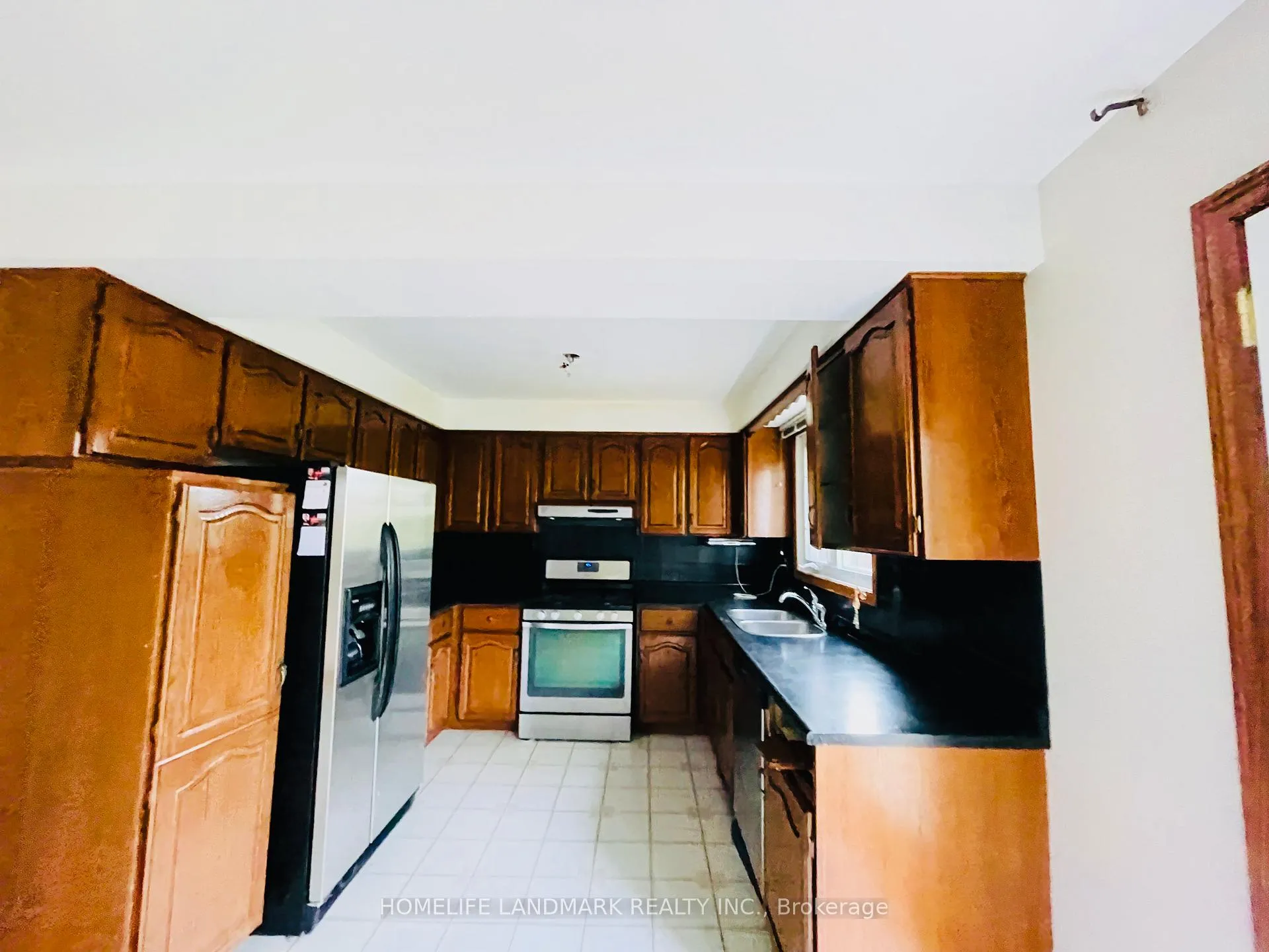Photo 20 of 121 Harmonia Crescent, Vaughan, West Woodbridge — HOMEH
