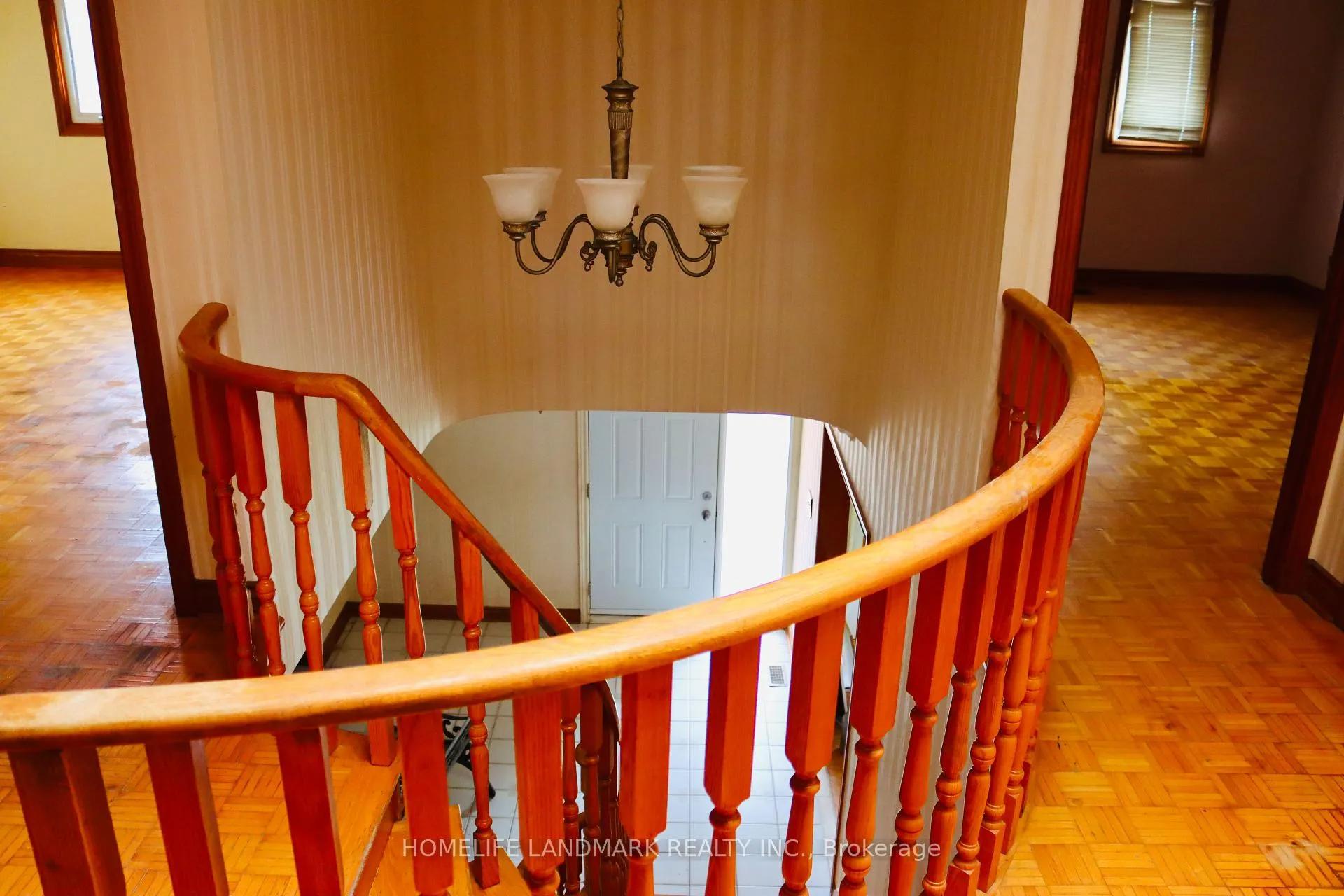 Photo 32 of 121 Harmonia Crescent, Vaughan, West Woodbridge — HOMEH