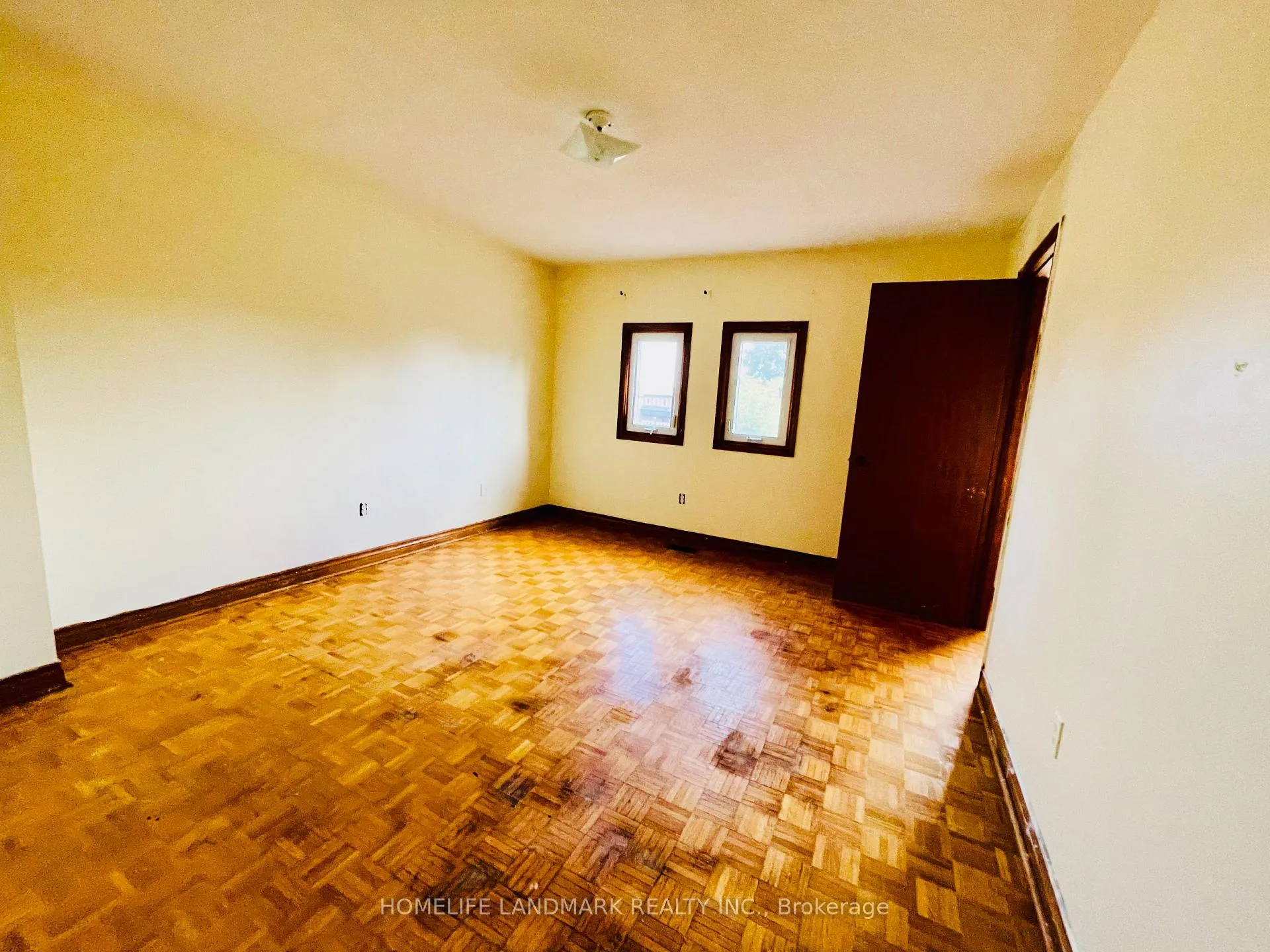 Photo 38 of 121 Harmonia Crescent, Vaughan, West Woodbridge — HOMEH