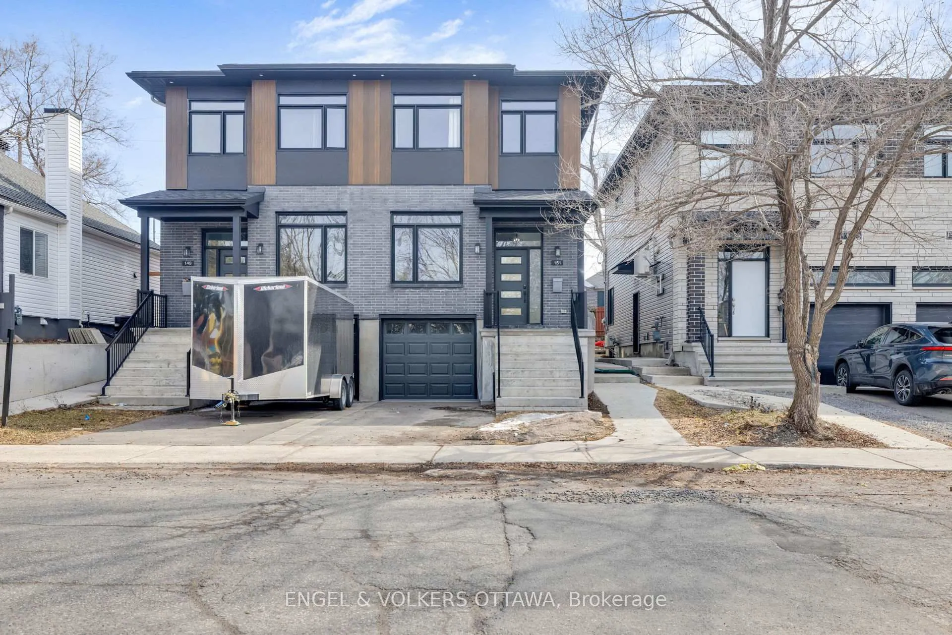 Photo 2 of 151 Longpré Street, Ottawa, Vanier — HOMEH