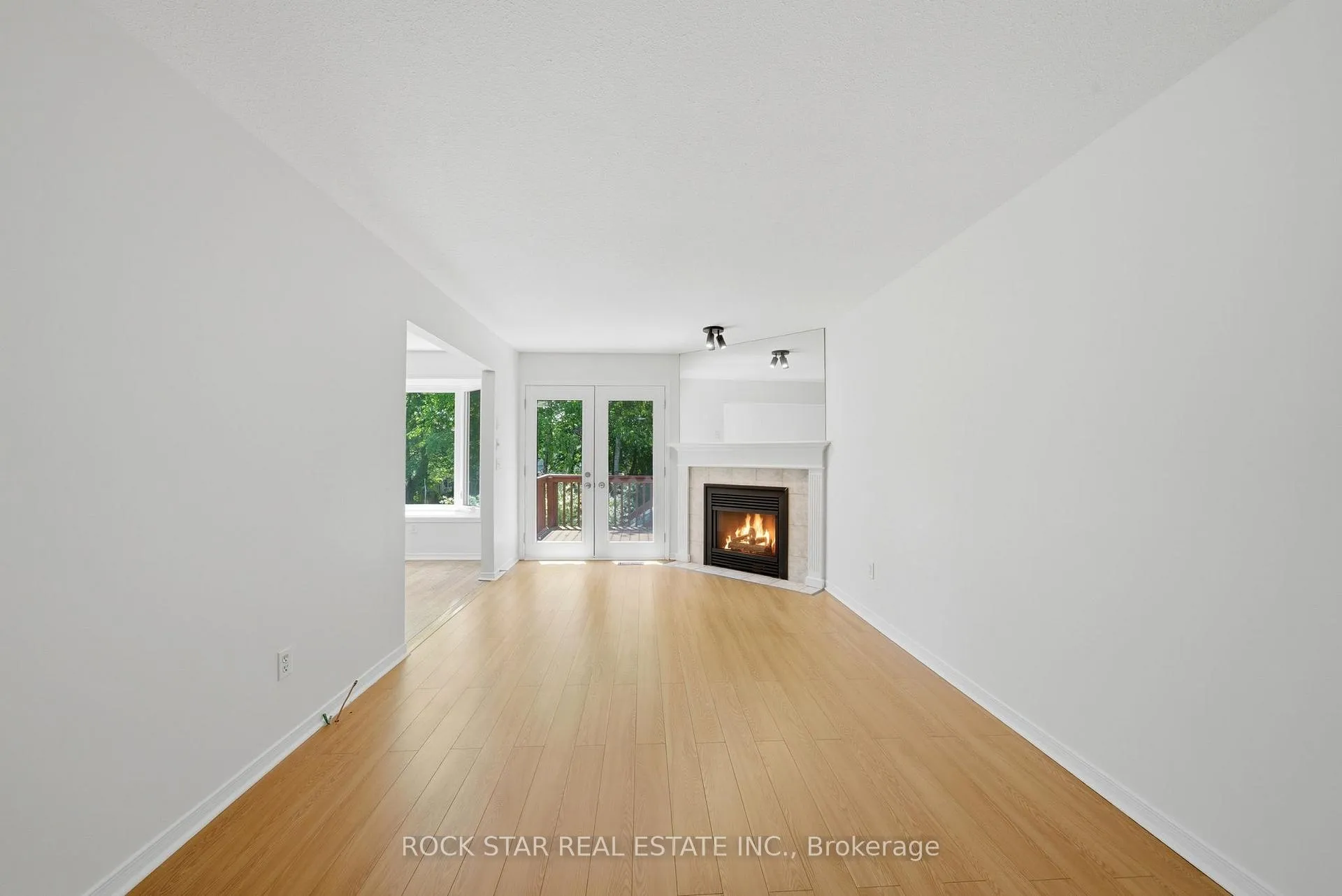 Photo 8 of 180 Lawrence Lane, Pelham, Fonthill — HOMEH