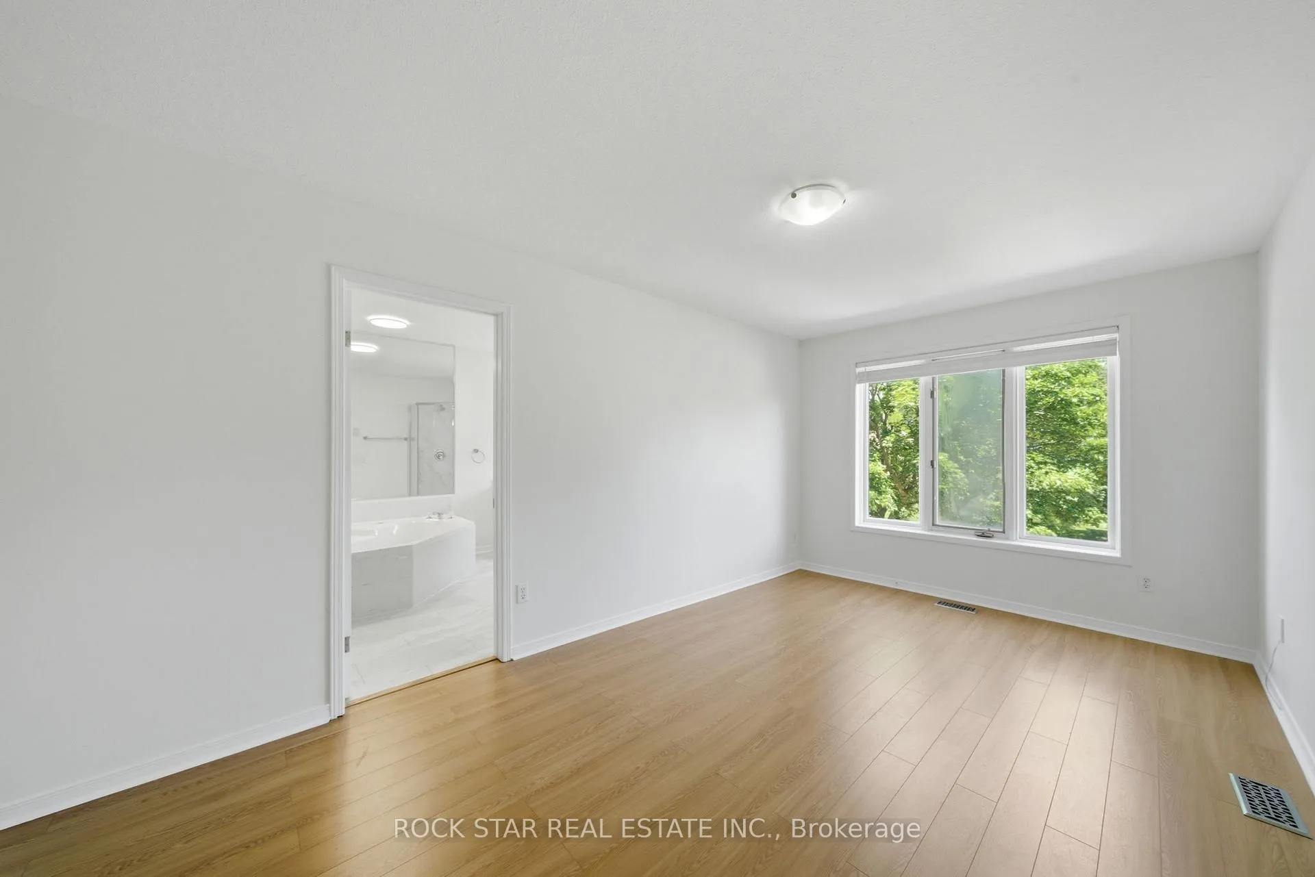 Photo 25 of 180 Lawrence Lane, Pelham, Fonthill — HOMEH