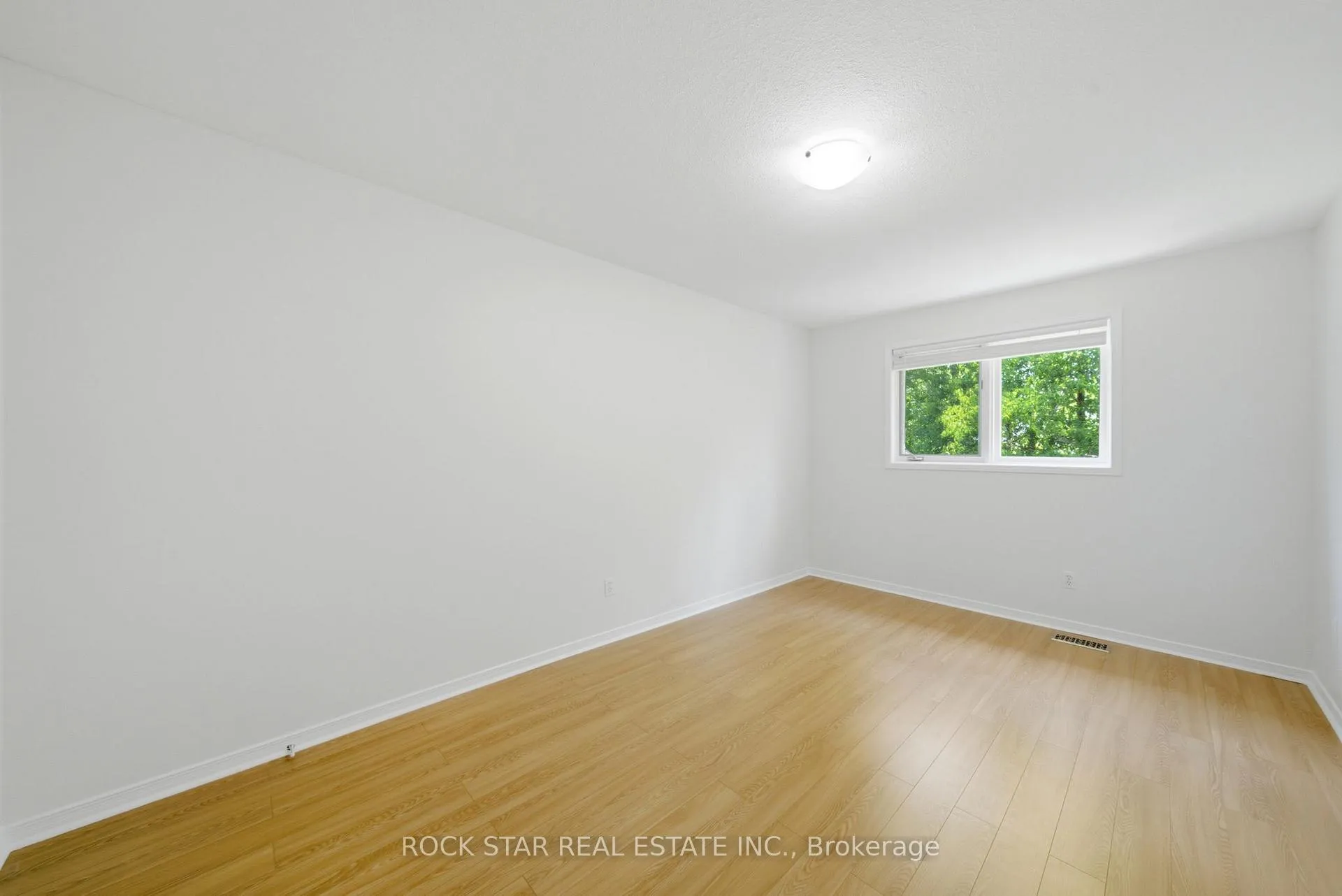 Photo 33 of 180 Lawrence Lane, Pelham, Fonthill — HOMEH
