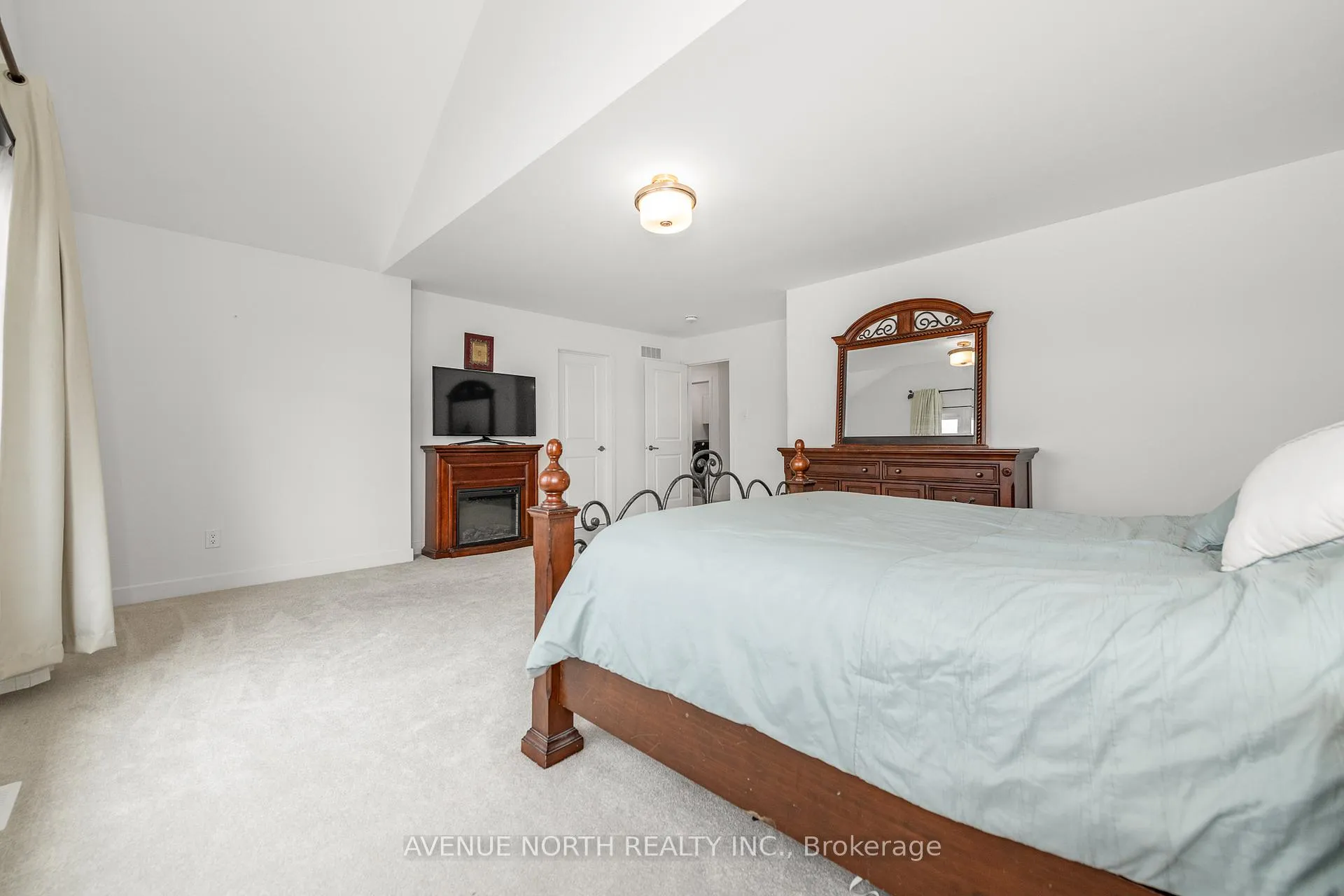 Photo 25 of 219 Reisling Way, Ottawa, Leitrim — HOMEH