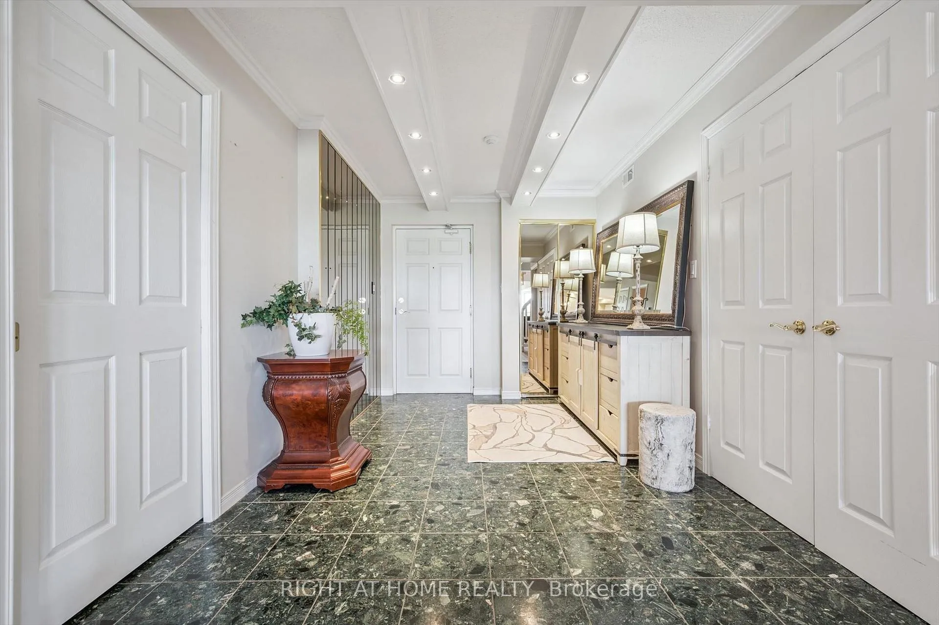Photo 10 of Unit 804, 281 Bristol Street, Guelph, Junction/Onward Willow — HOMEH