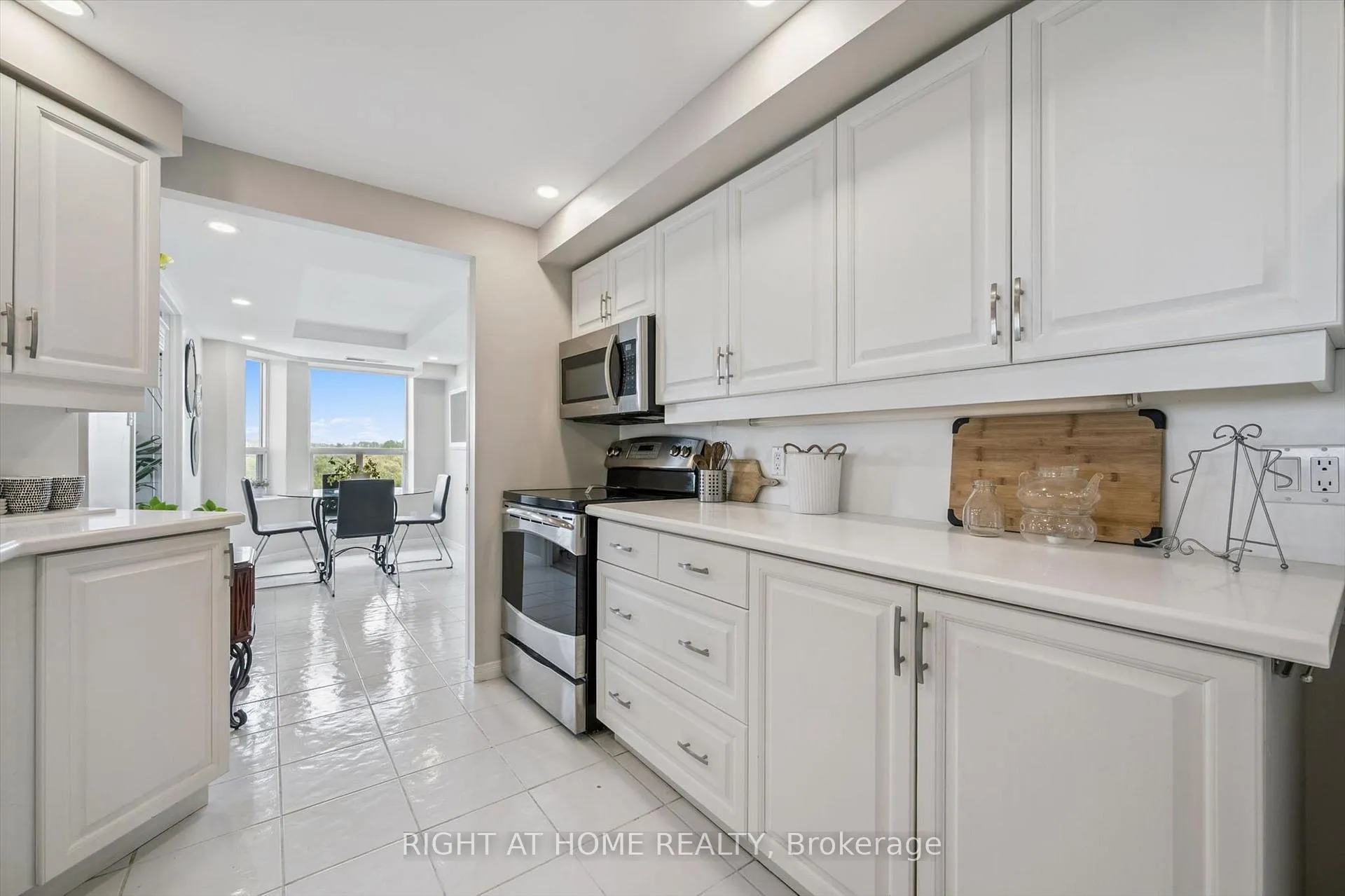 Photo 22 of Unit 804, 281 Bristol Street, Guelph, Junction/Onward Willow — HOMEH