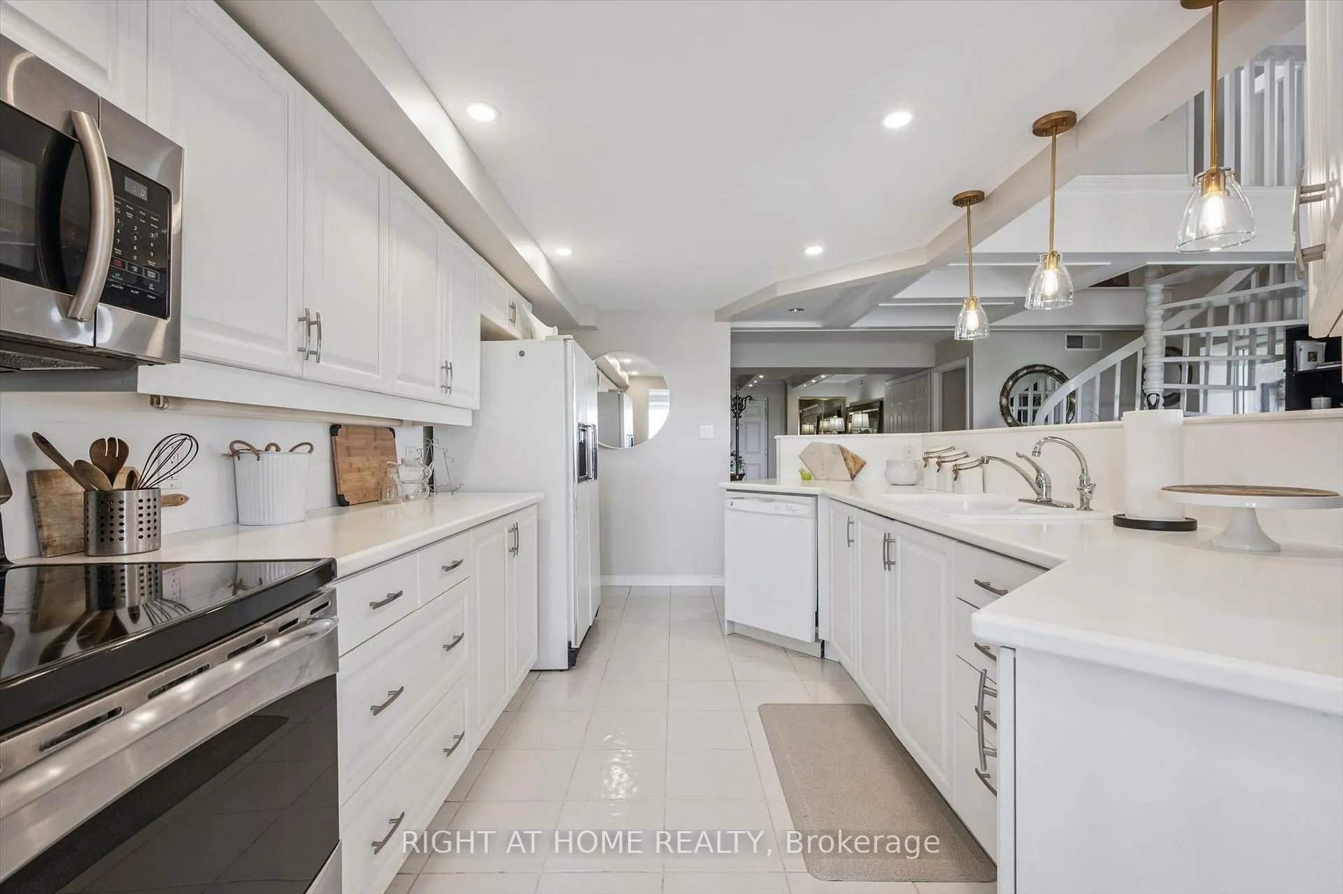 Photo 23 of Unit 804, 281 Bristol Street, Guelph, Junction/Onward Willow — HOMEH