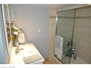 Photo 5 of Unit Lower, 9 Stonegate Drive, St. Catharines, Secord Woods — HOMEH