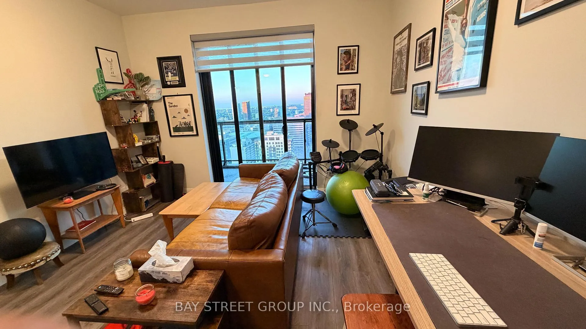 Photo 9 of Unit 2310, 15 Queent Street S, Hamilton, Kirkendall — HOMEH