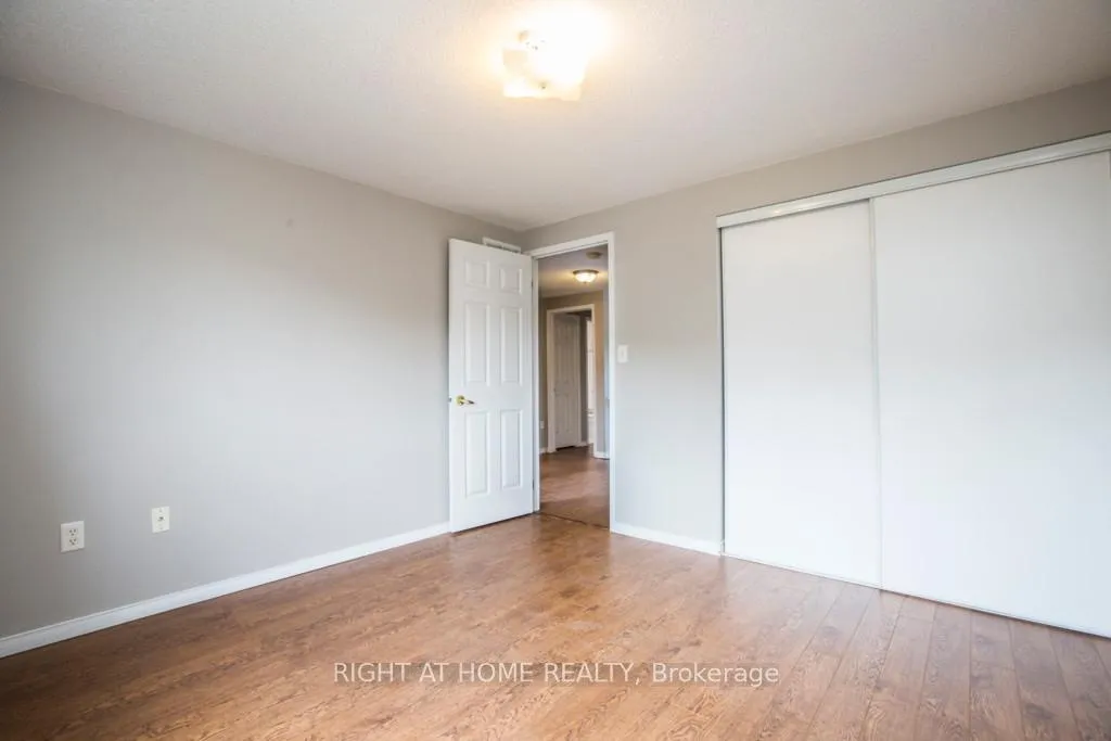 Photo 33 of 11 Butternut Drive, Barrie, Holly — HOMEH