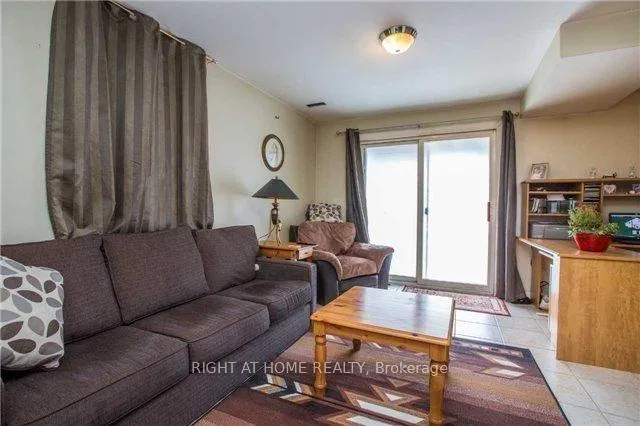 Photo 47 of 11 Butternut Drive, Barrie, Holly — HOMEH
