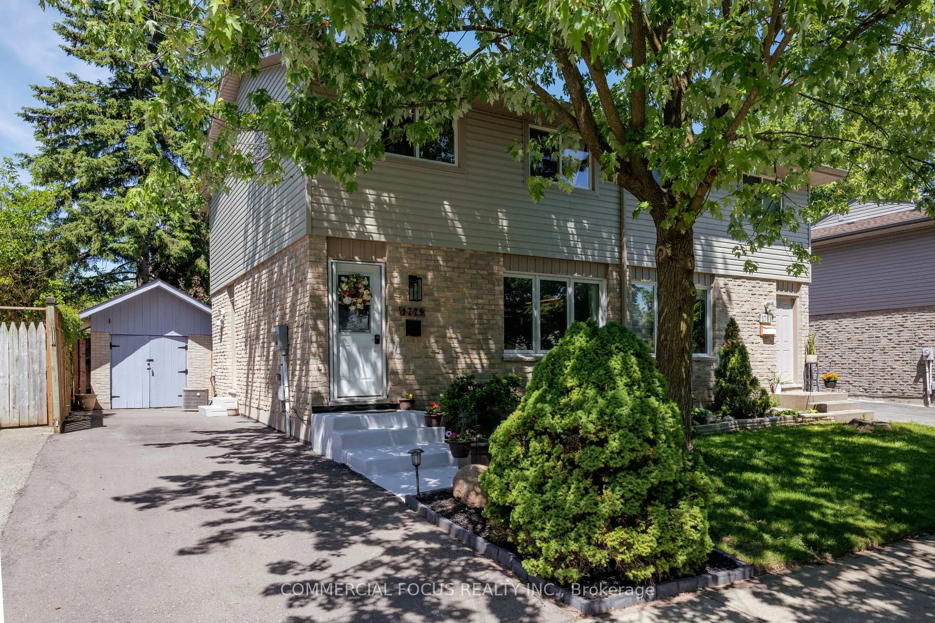 Front of 1779 Aldersbrook Road