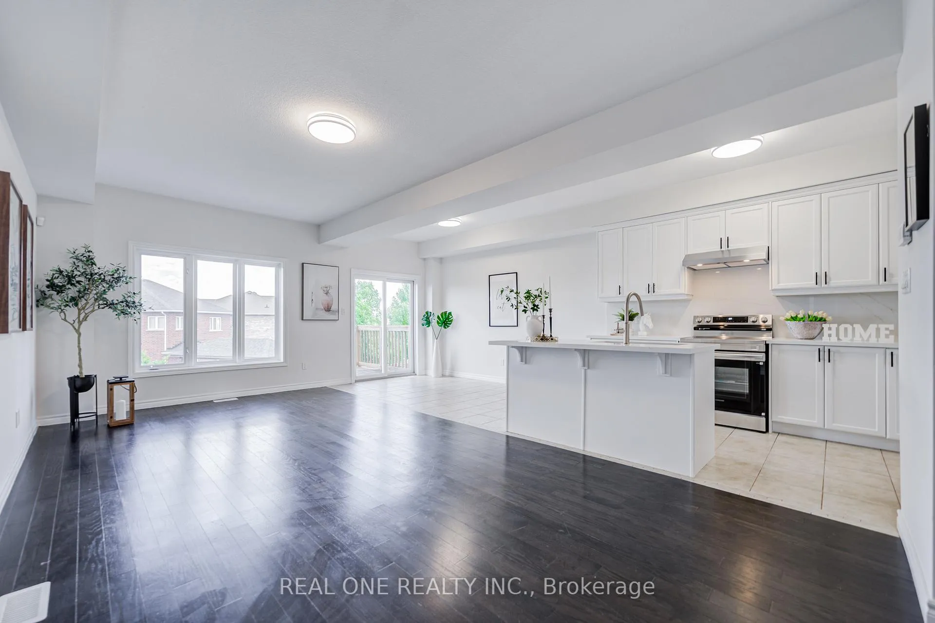 Photo 3 of 76 Vinton Road, Hamilton, Meadowlands — HOMEH