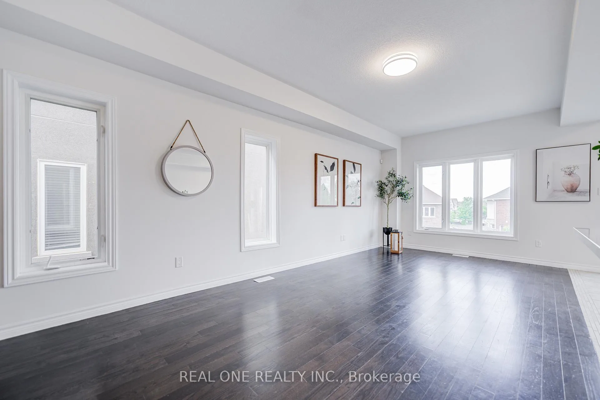 Photo 5 of 76 Vinton Road, Hamilton, Meadowlands — HOMEH