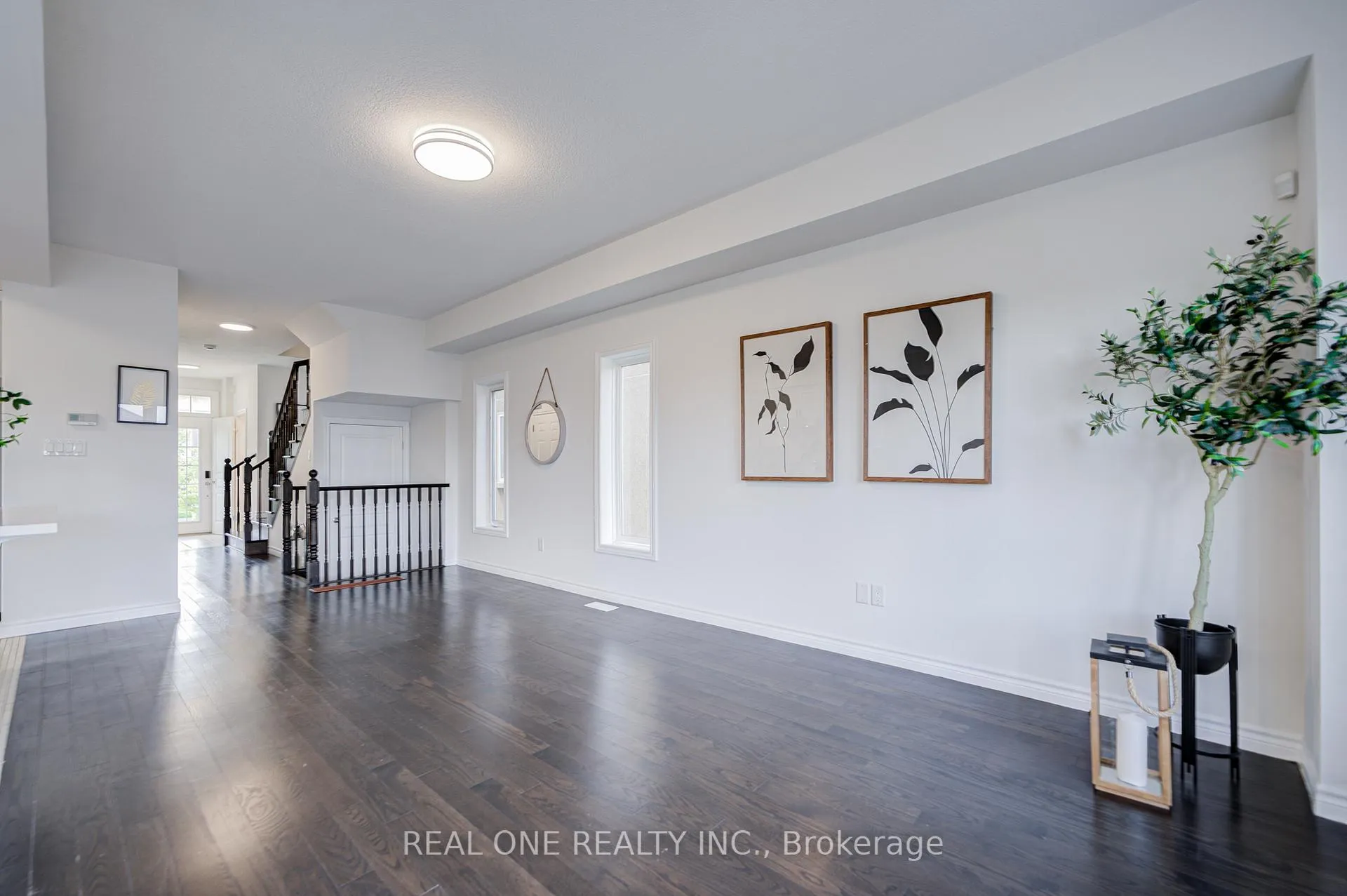 Photo 10 of 76 Vinton Road, Hamilton, Meadowlands — HOMEH