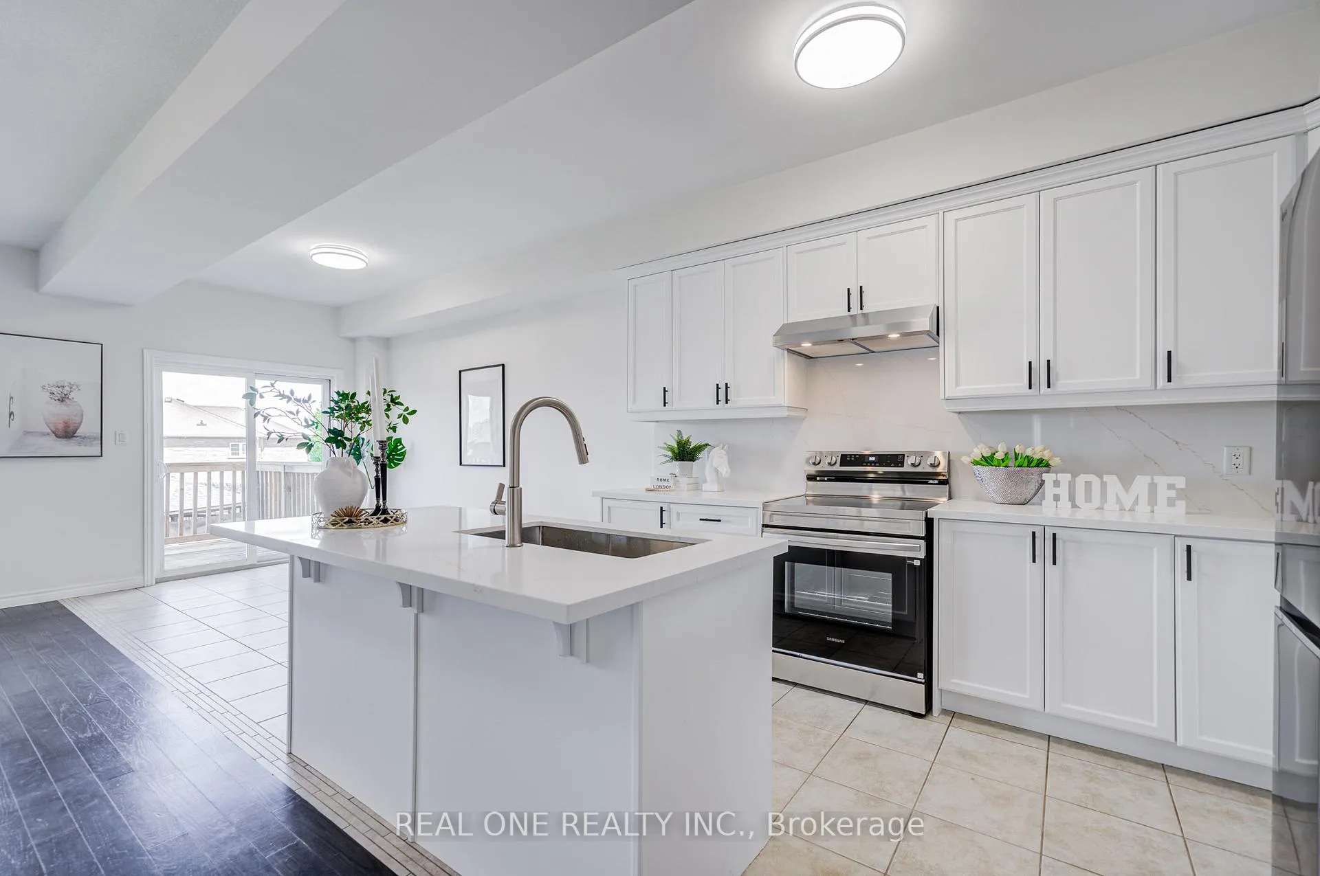 Photo 12 of 76 Vinton Road, Hamilton, Meadowlands — HOMEH